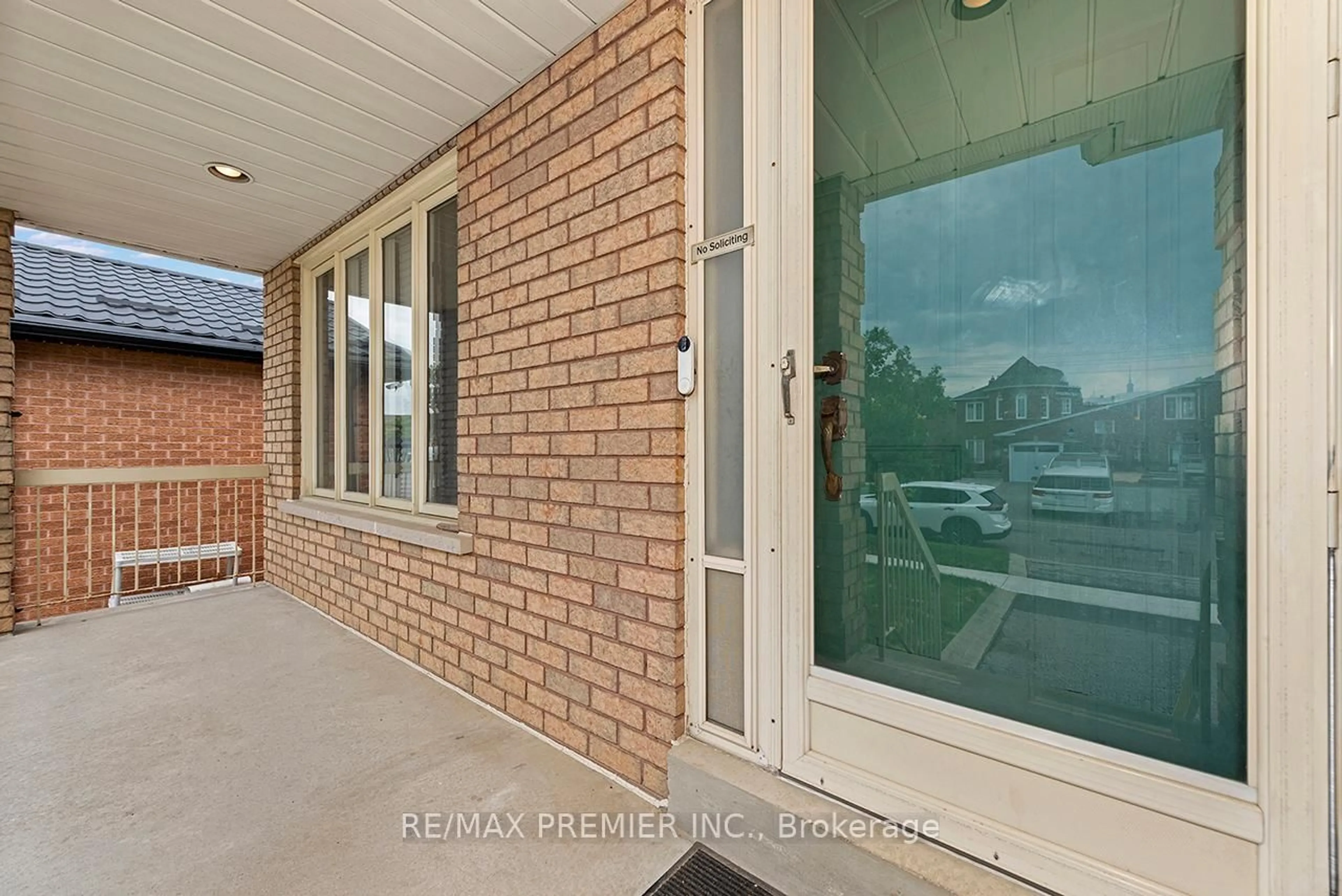 Unknown for 190 Andy Cres, Vaughan Ontario L4H 1C7