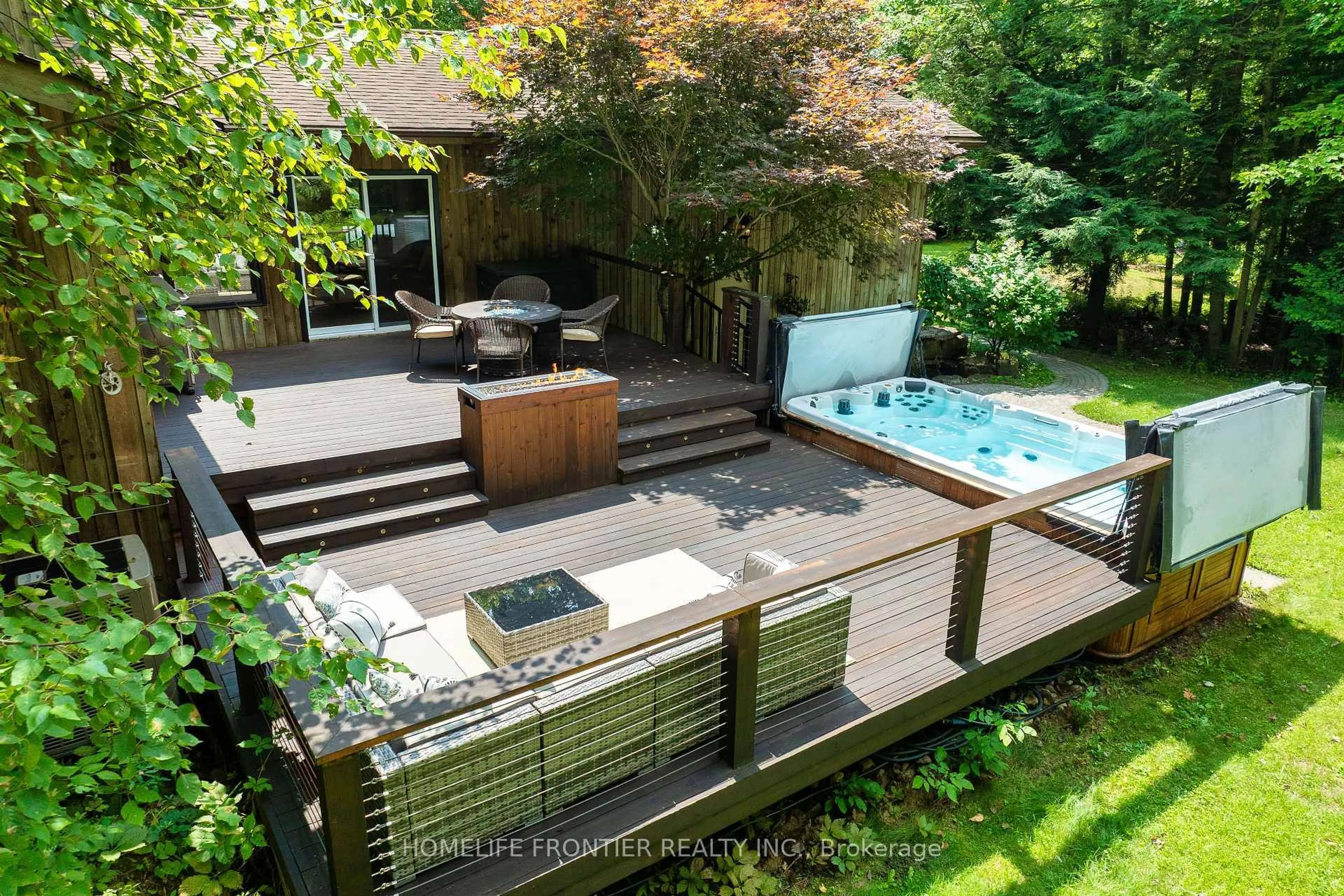 Patio, unknown for 7896 6th Line, Essa Ontario L0M 1T0