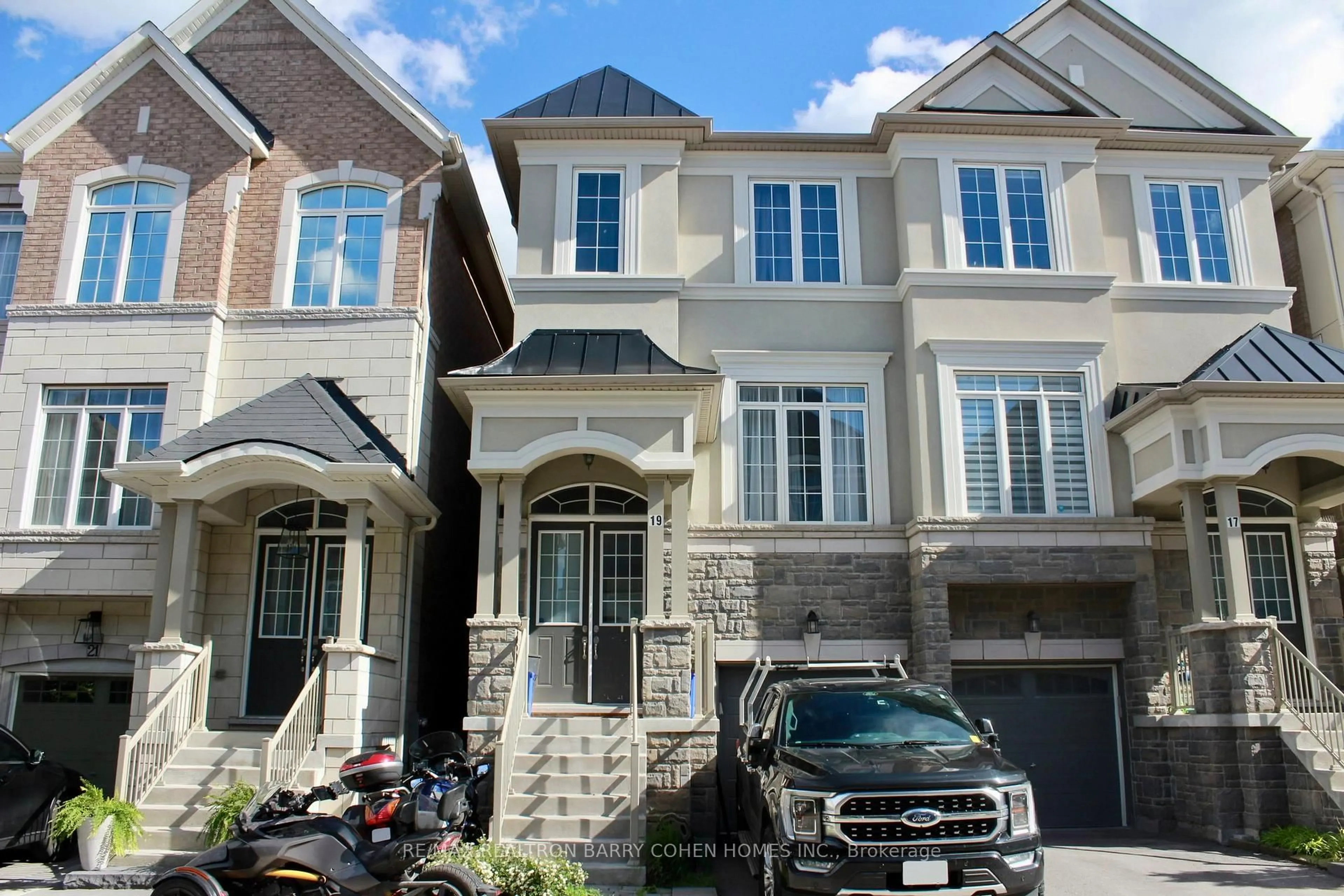 Home with brick exterior material, street for 19 Latchford Lane, Richmond Hill Ontario L4C 7V6