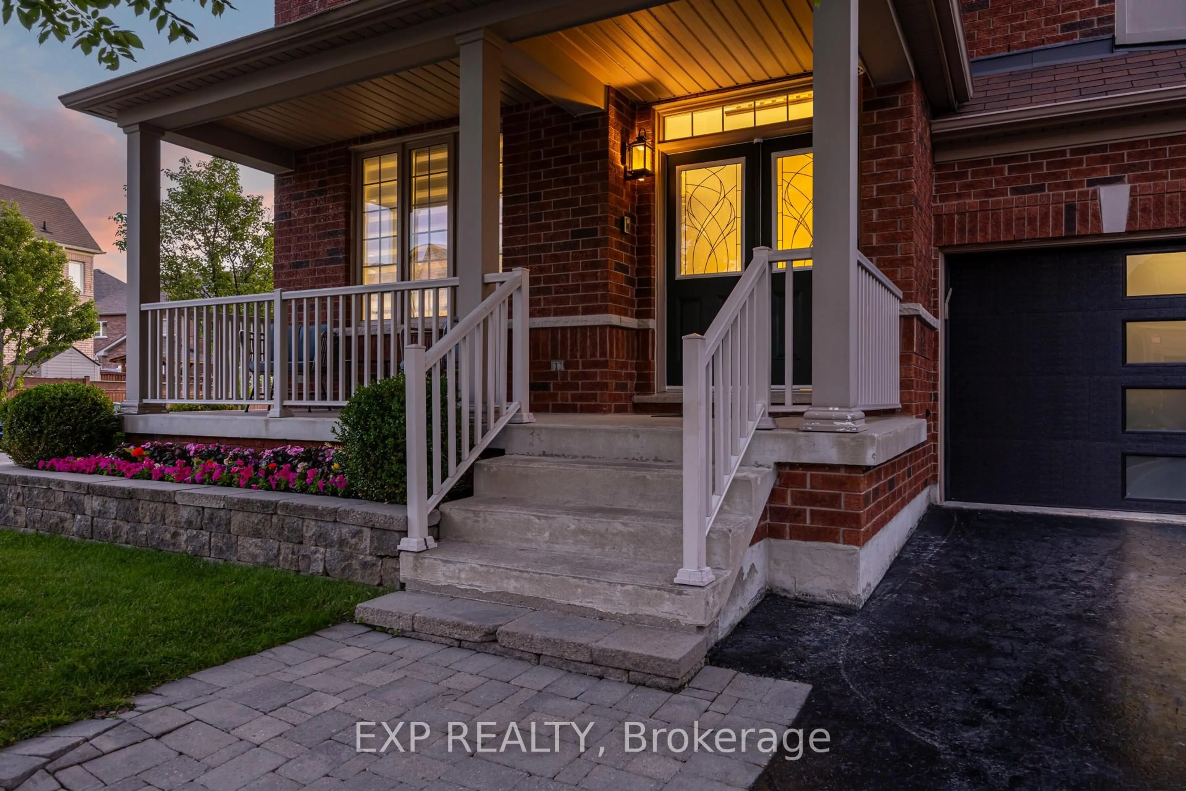Indoor entryway for 50 Stoney Creek Dr, Markham Ontario L6E 0K3