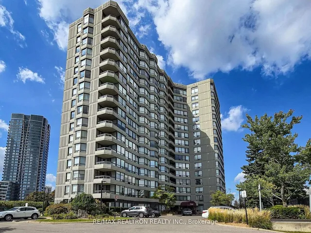 7460 Bathurst St #1111, Vaughan 2