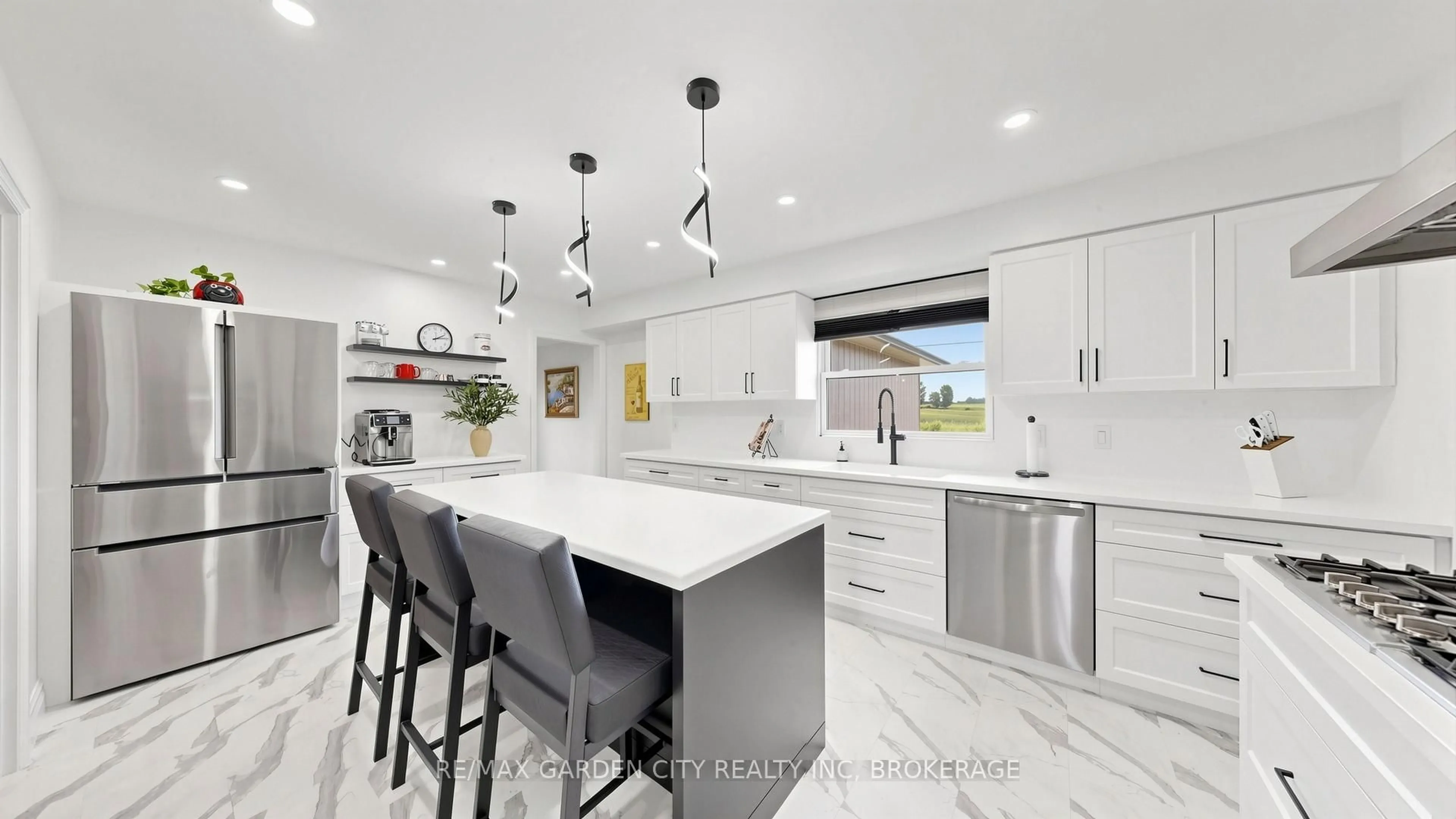 Open concept kitchen, ceramic/tile floor for 6022 11th Line, Essa Ontario L0L 2N0