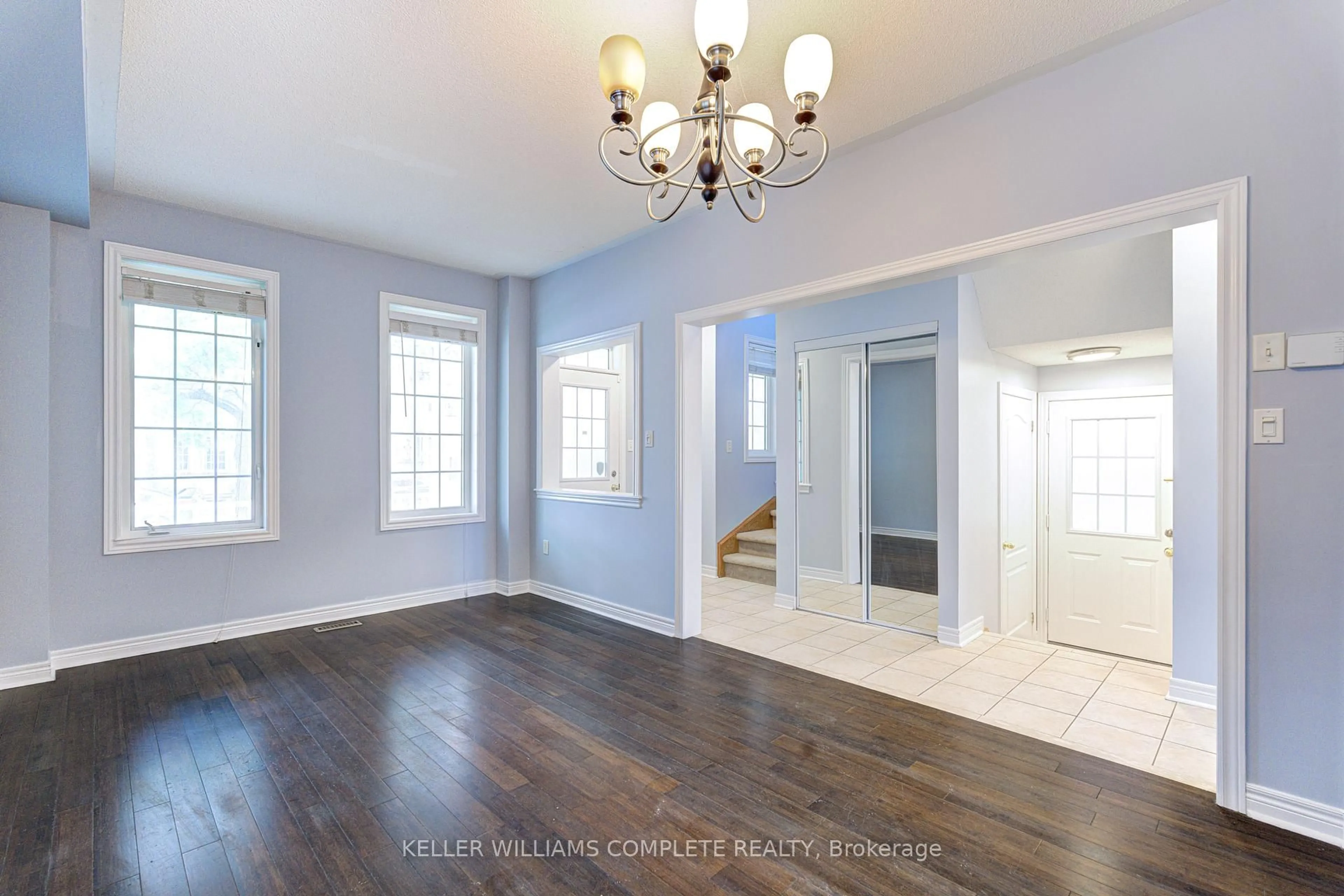 Indoor entryway for 43 Colchester St, Markham Ontario L6B 1K4