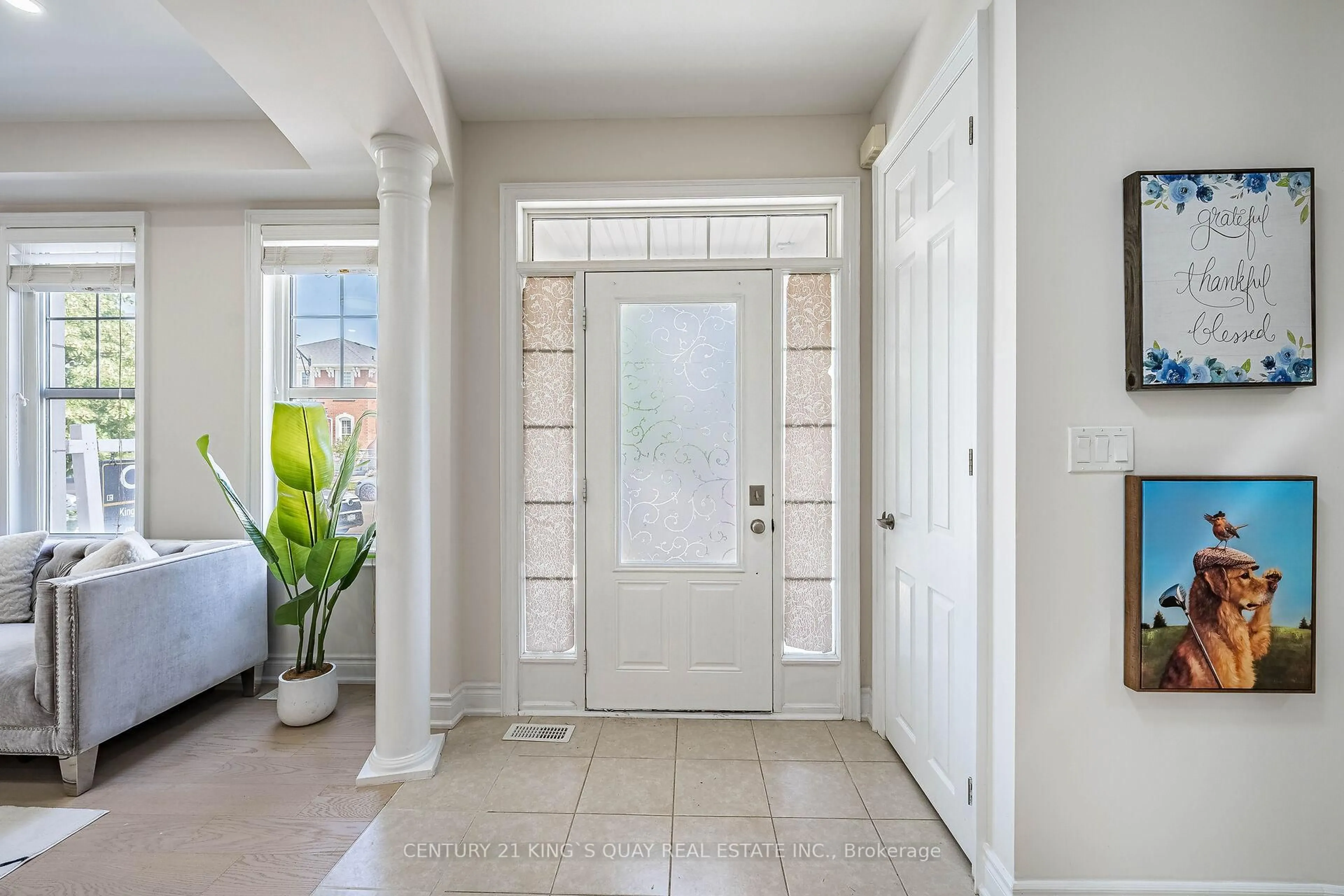 Indoor entryway for 251 Cornell Park Ave, Markham Ontario L6B 0W8