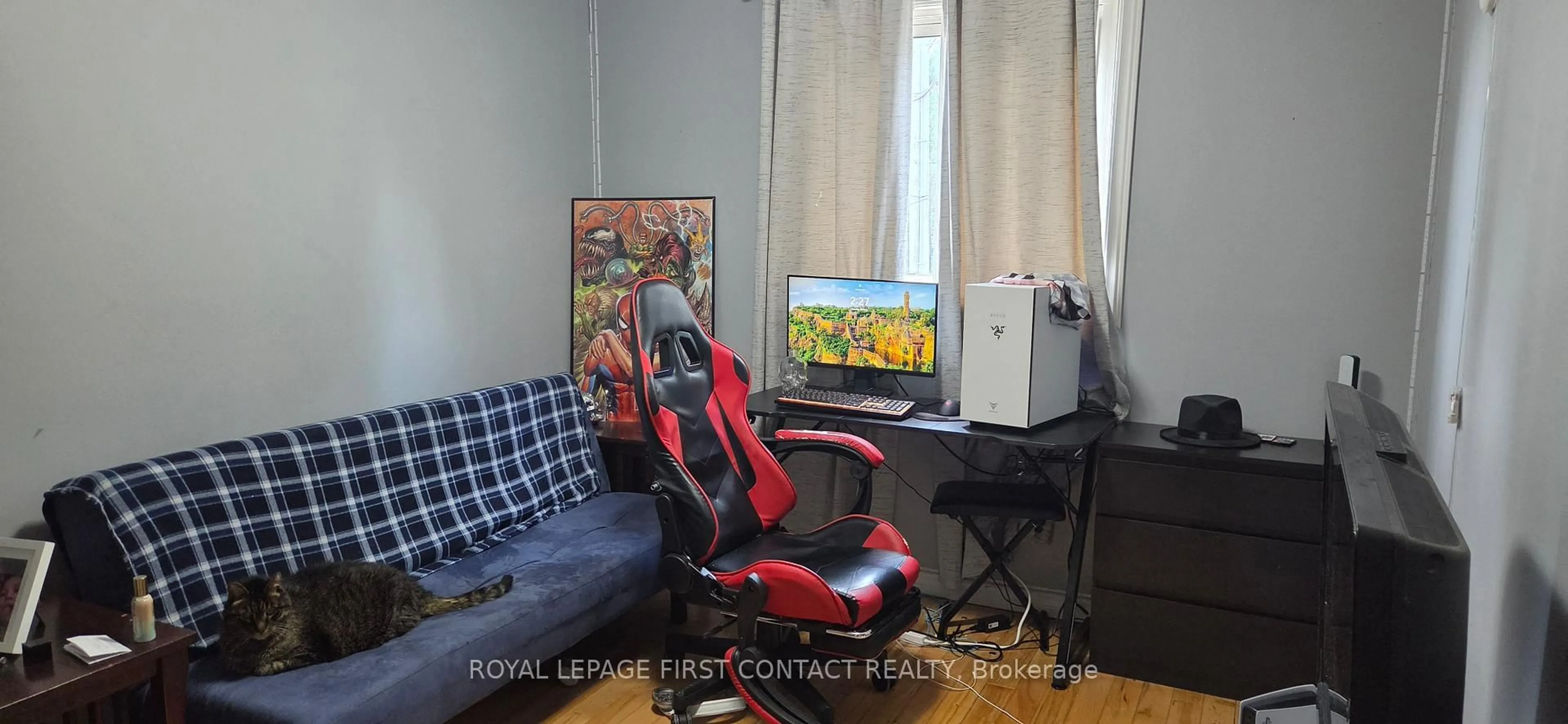 A pic of a room for 5 Elizabeth St, Innisfil Ontario L0L 1L0