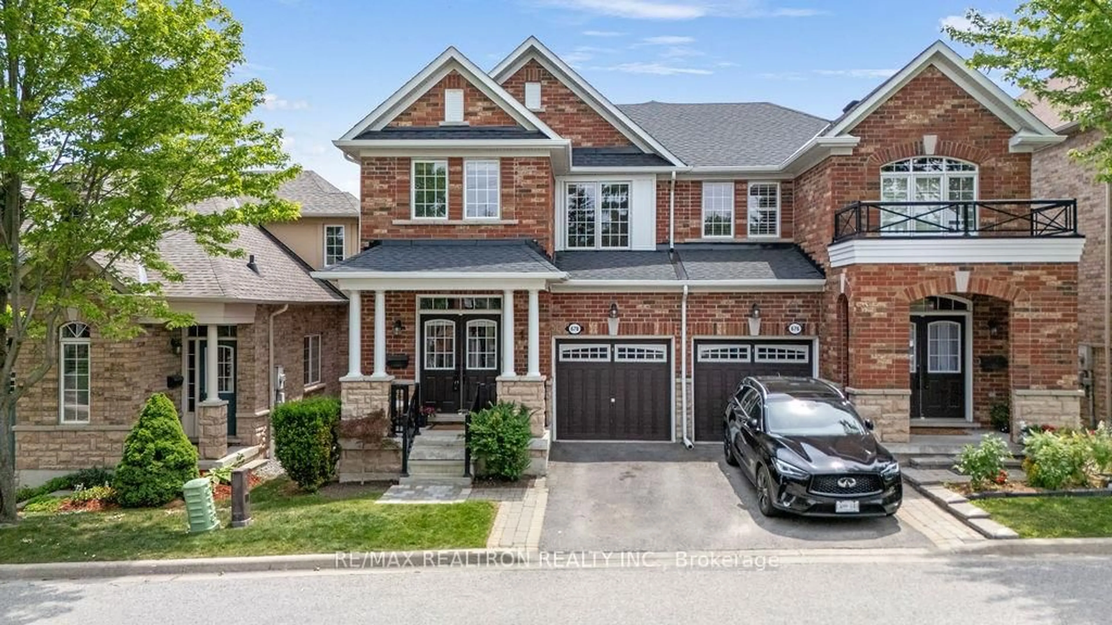 Home with brick exterior material, street for 678 Skye Crt, Newmarket Ontario L3X 3E1