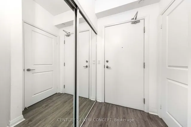 55 Oneida Cres #409, Richmond Hill 3