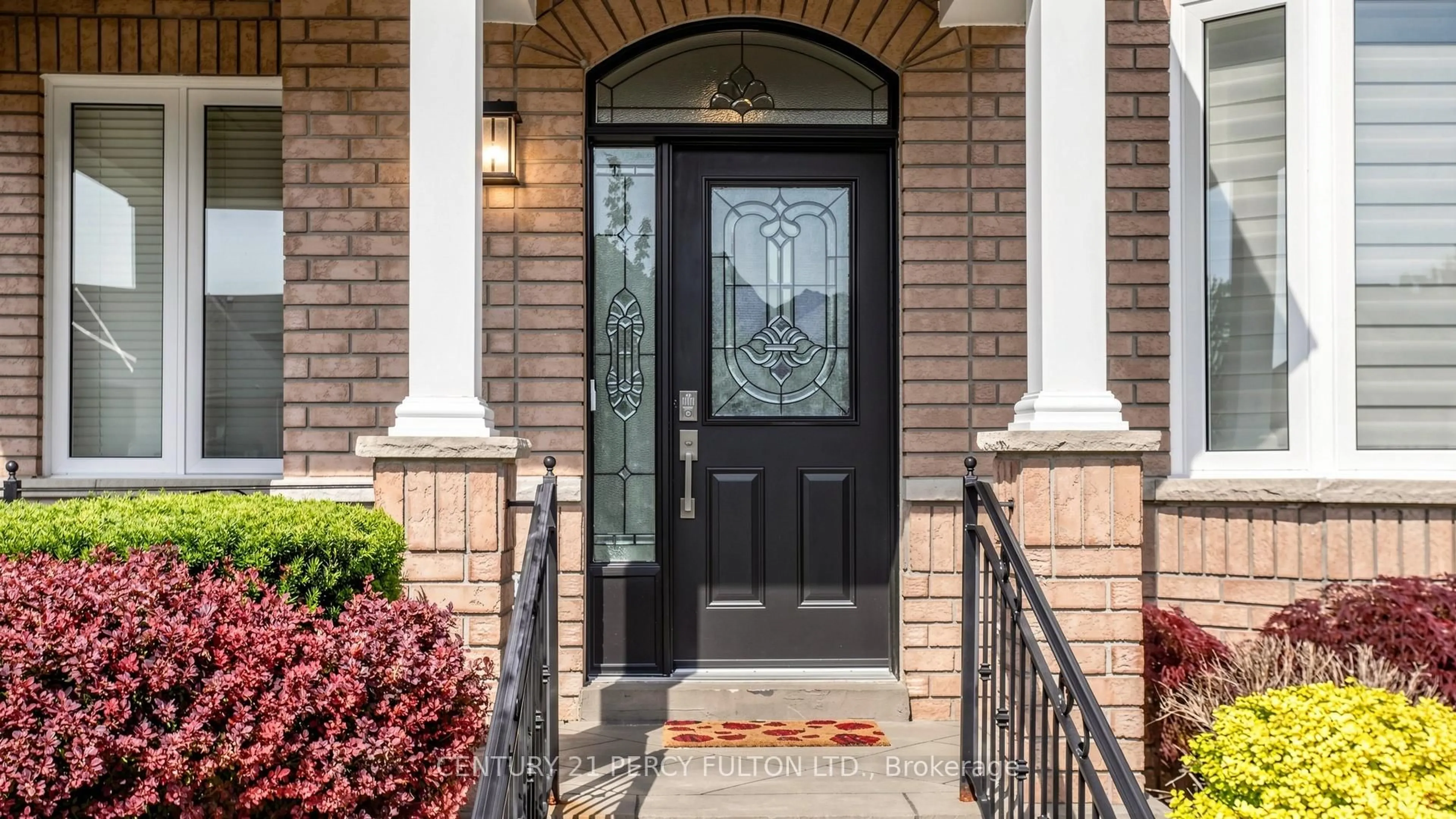 Indoor entryway for 22 Delray Dr, Markham Ontario L6E 1Z2