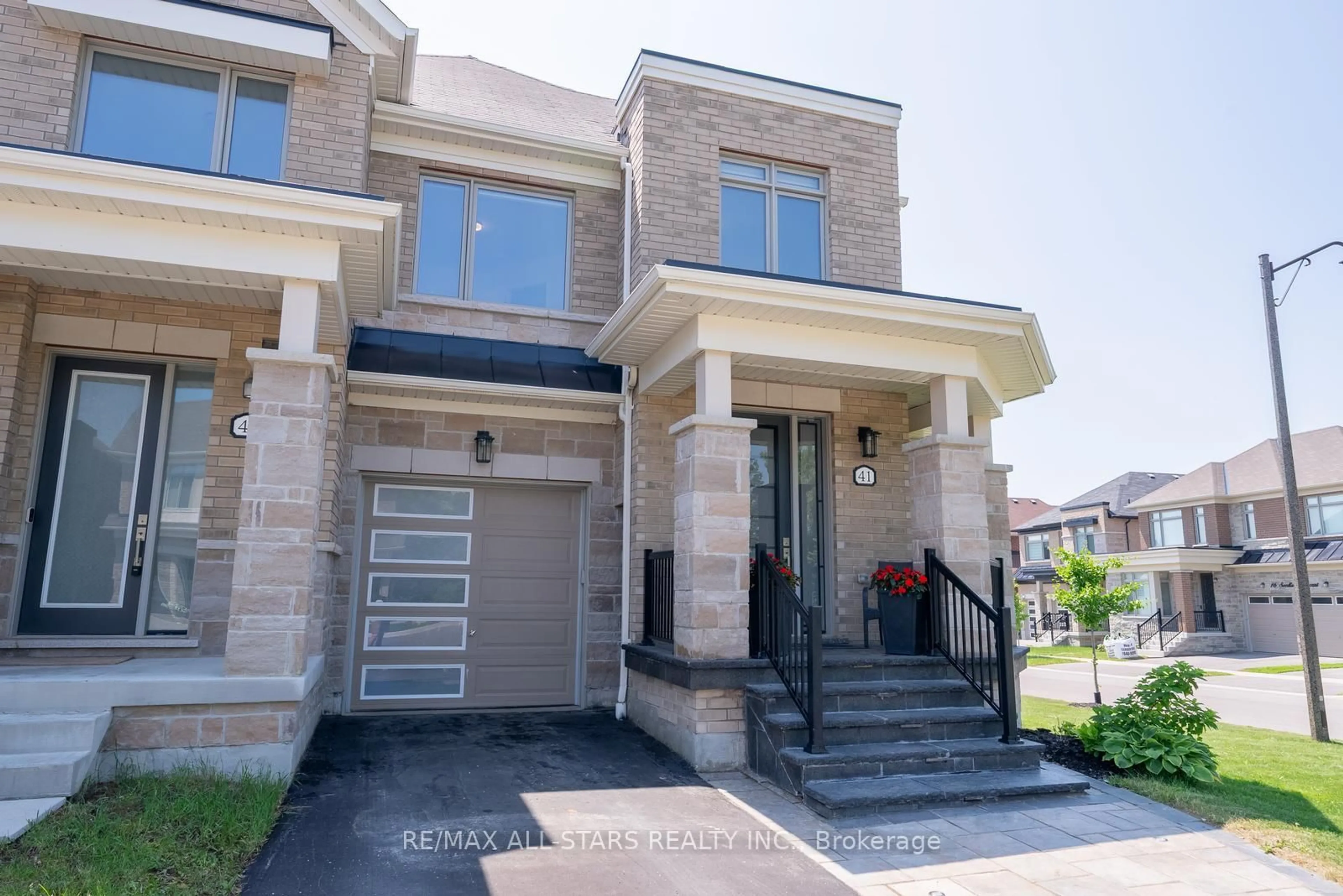 Home with brick exterior material, street for 41 Seedling Cres, Whitchurch-Stouffville Ontario L4A 4V5