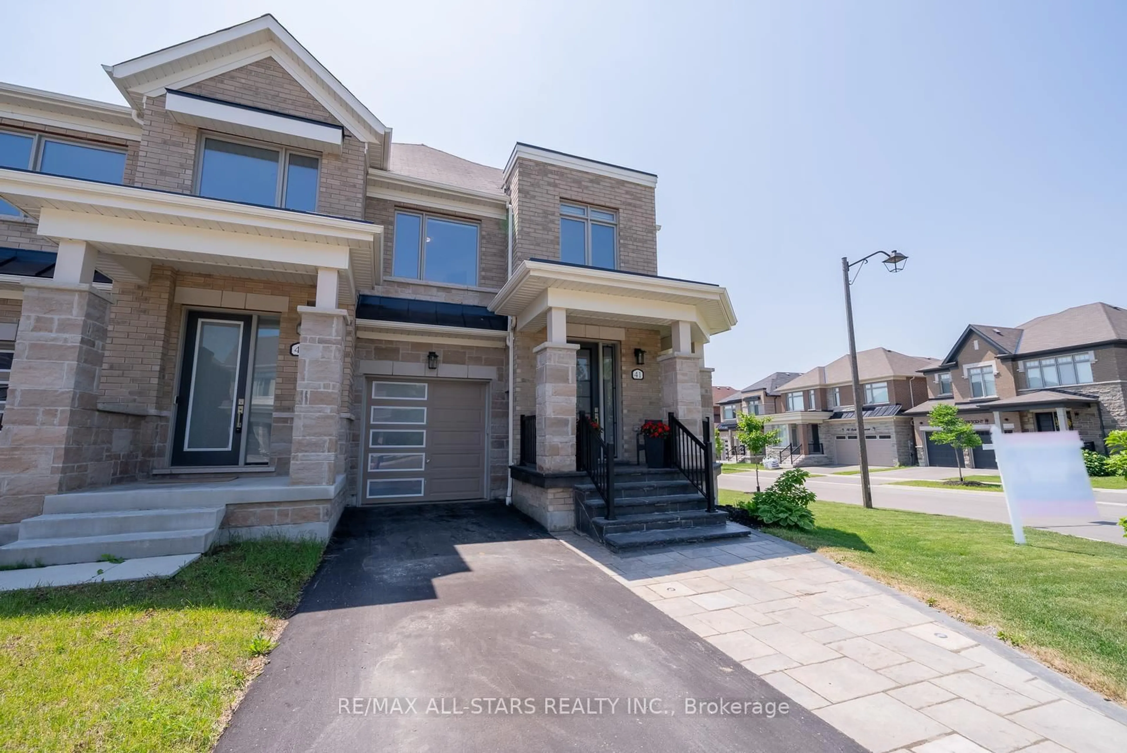 Unknown for 41 Seedling Cres, Whitchurch-Stouffville Ontario L4A 4V5