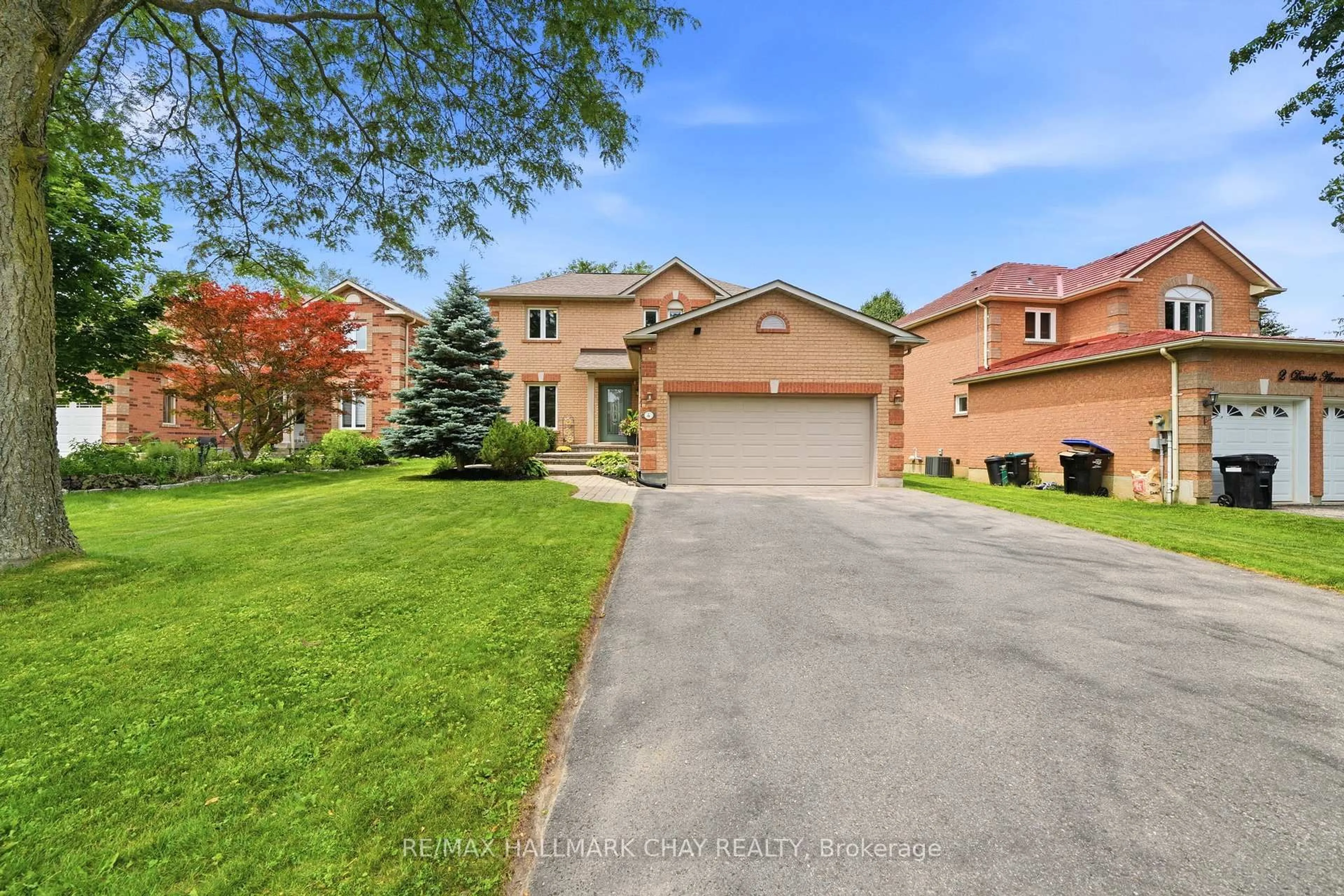 A pic from outside/outdoor area/front of a property/back of a property/a pic from drone, street for 4 Daniele Ave, New Tecumseth Ontario L0G 1A0