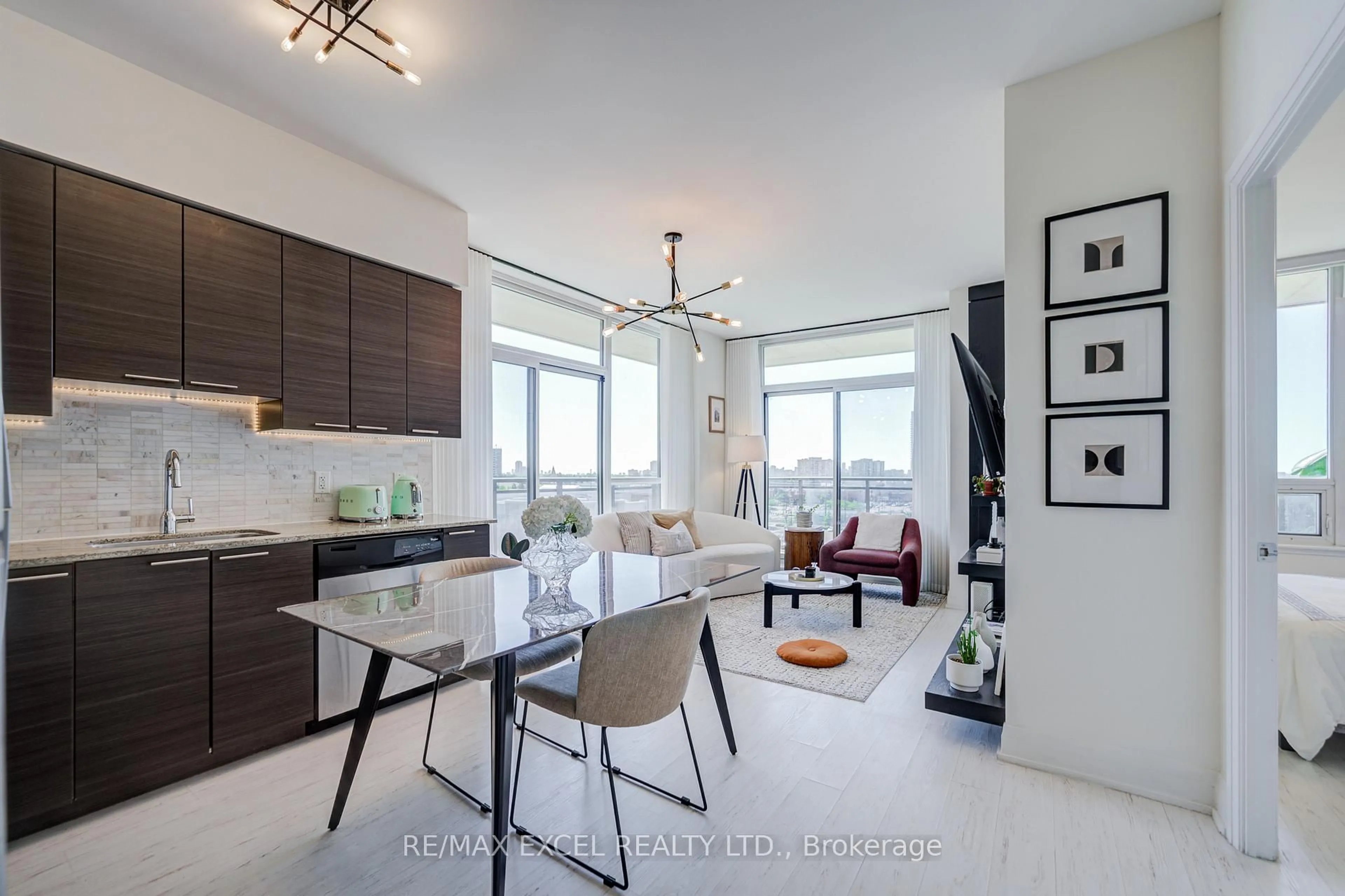 Open concept kitchen, ceramic/tile floor for 85 North Park Rd #705, Vaughan Ontario L4J 0H8