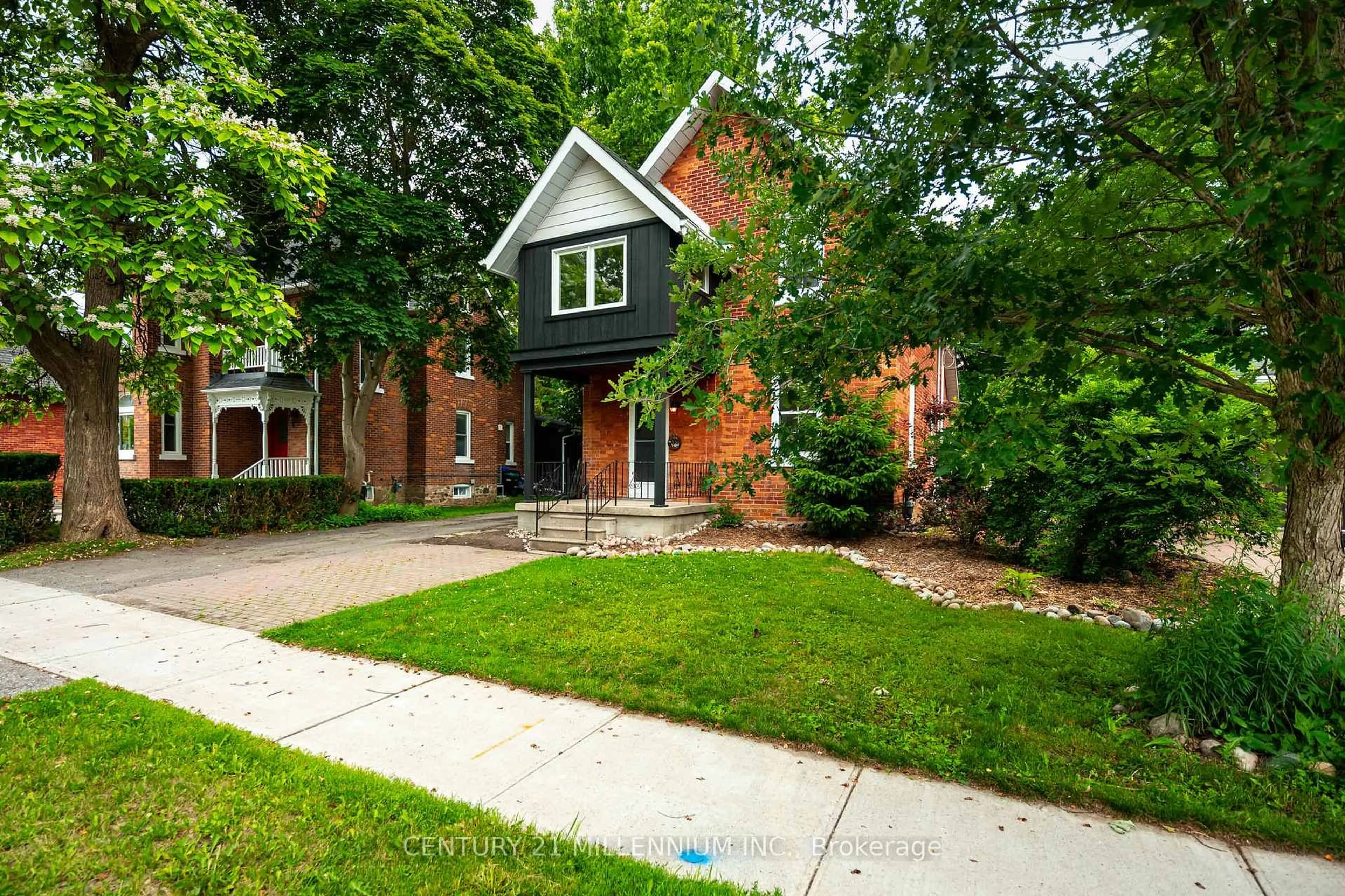 Home with brick exterior material, street for 20 Alexander St, New Tecumseth Ontario L0G 1W0