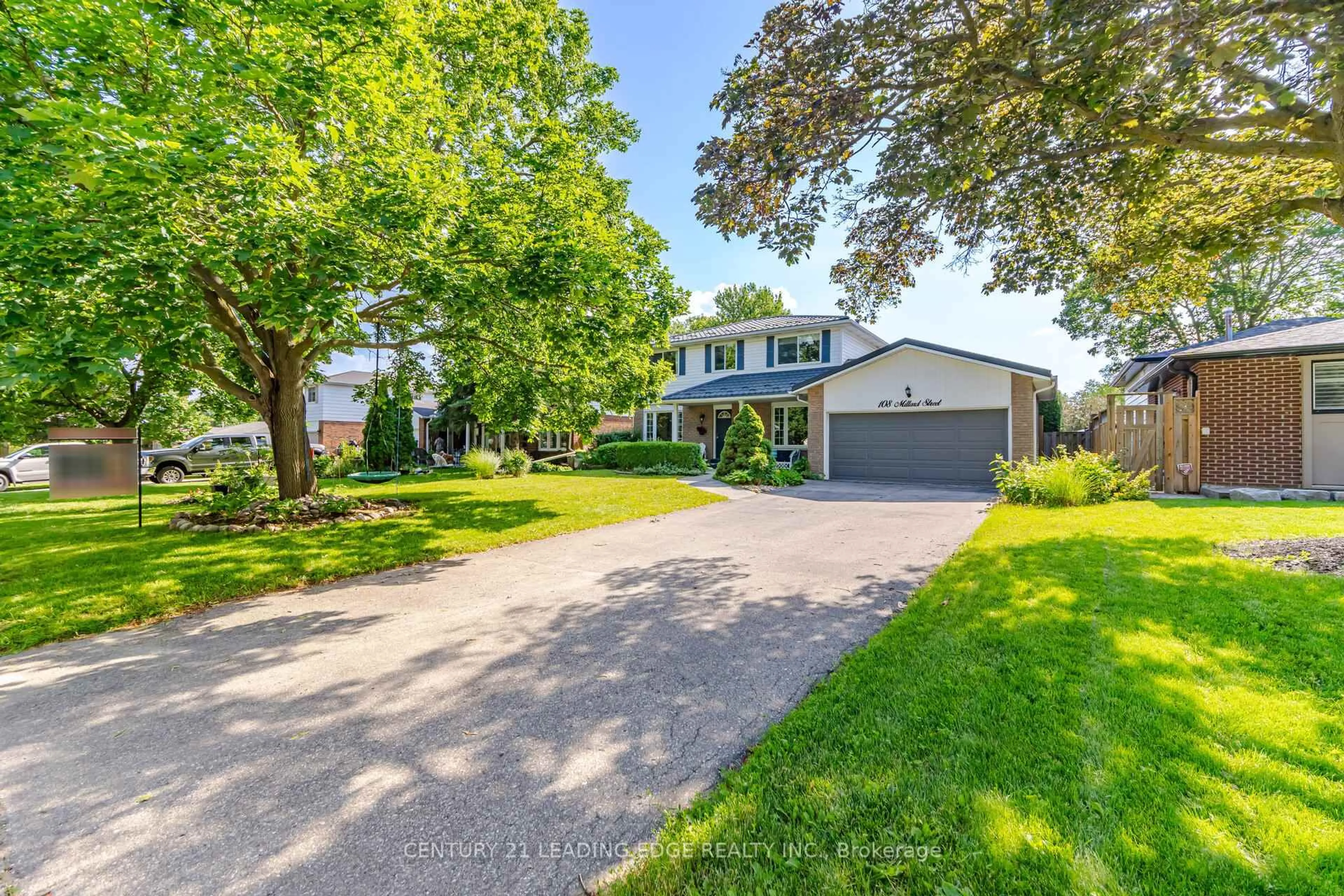 A pic from outside/outdoor area/front of a property/back of a property/a pic from drone, street for 108 Millard St, Whitchurch-Stouffville Ontario L4A 5A1