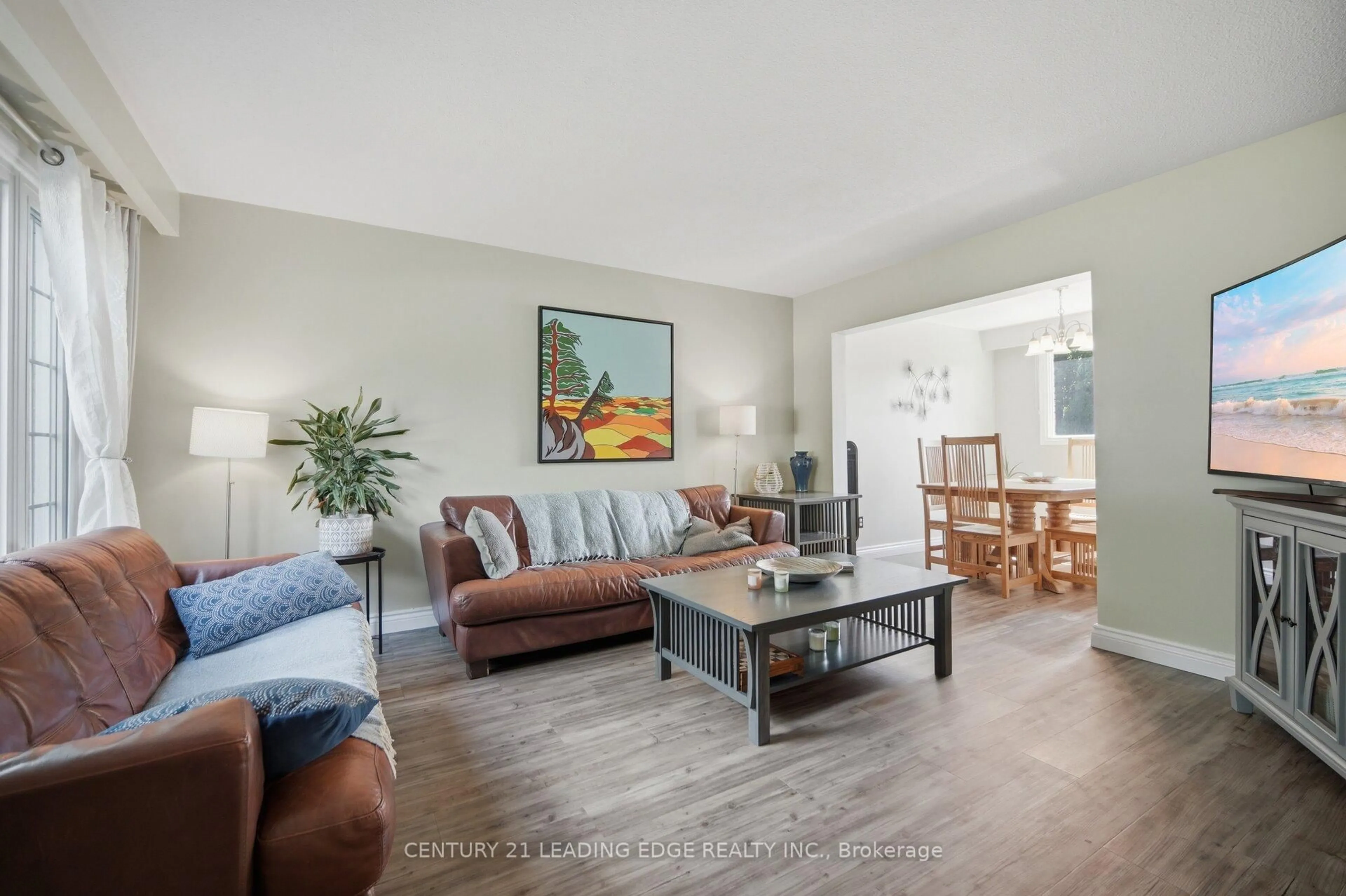 Living room with furniture, unknown for 108 Millard St, Whitchurch-Stouffville Ontario L4A 5A1