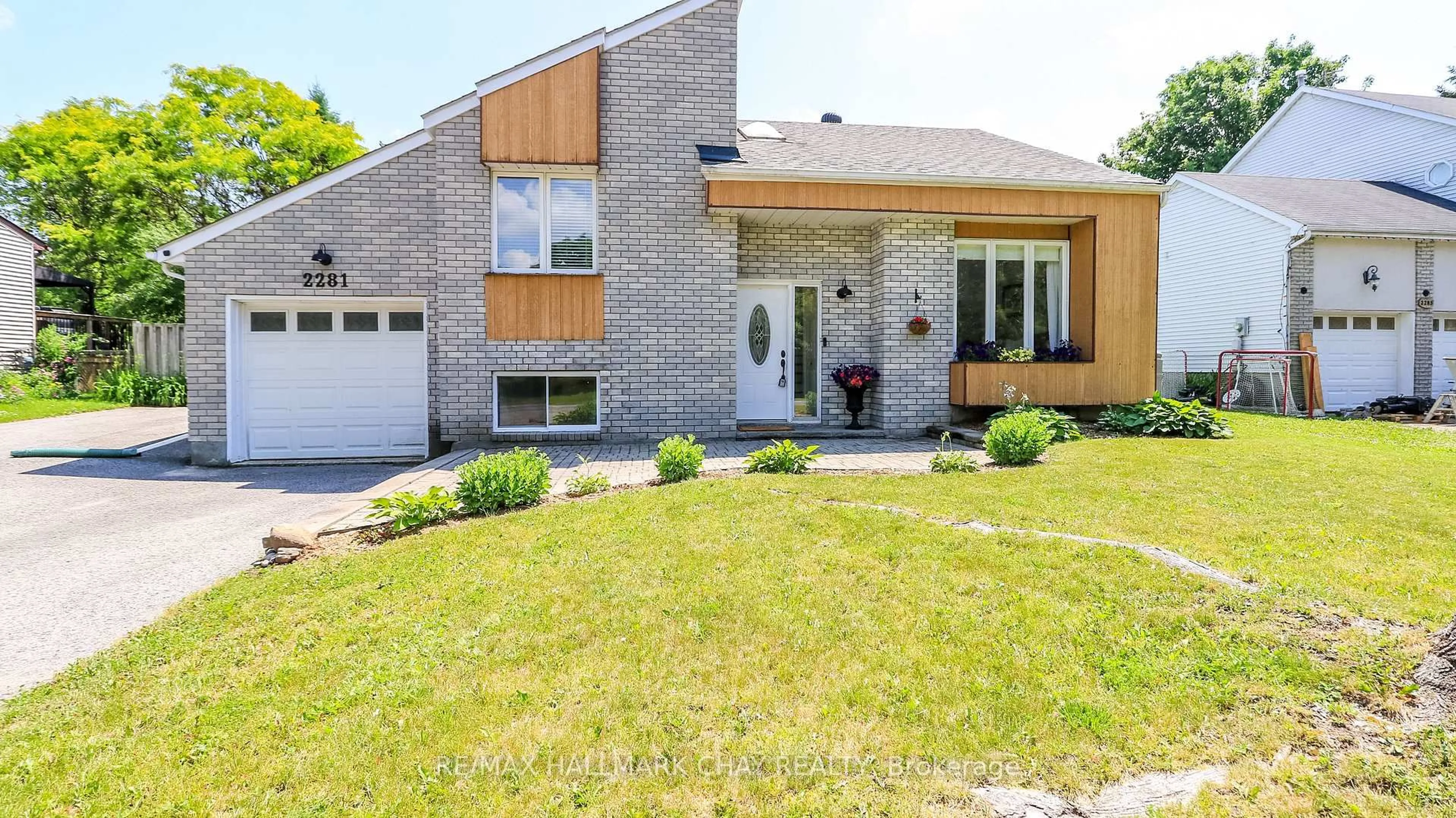Home with brick exterior material, street for 2281 Scythes St, Innisfil Ontario L9S 1G7