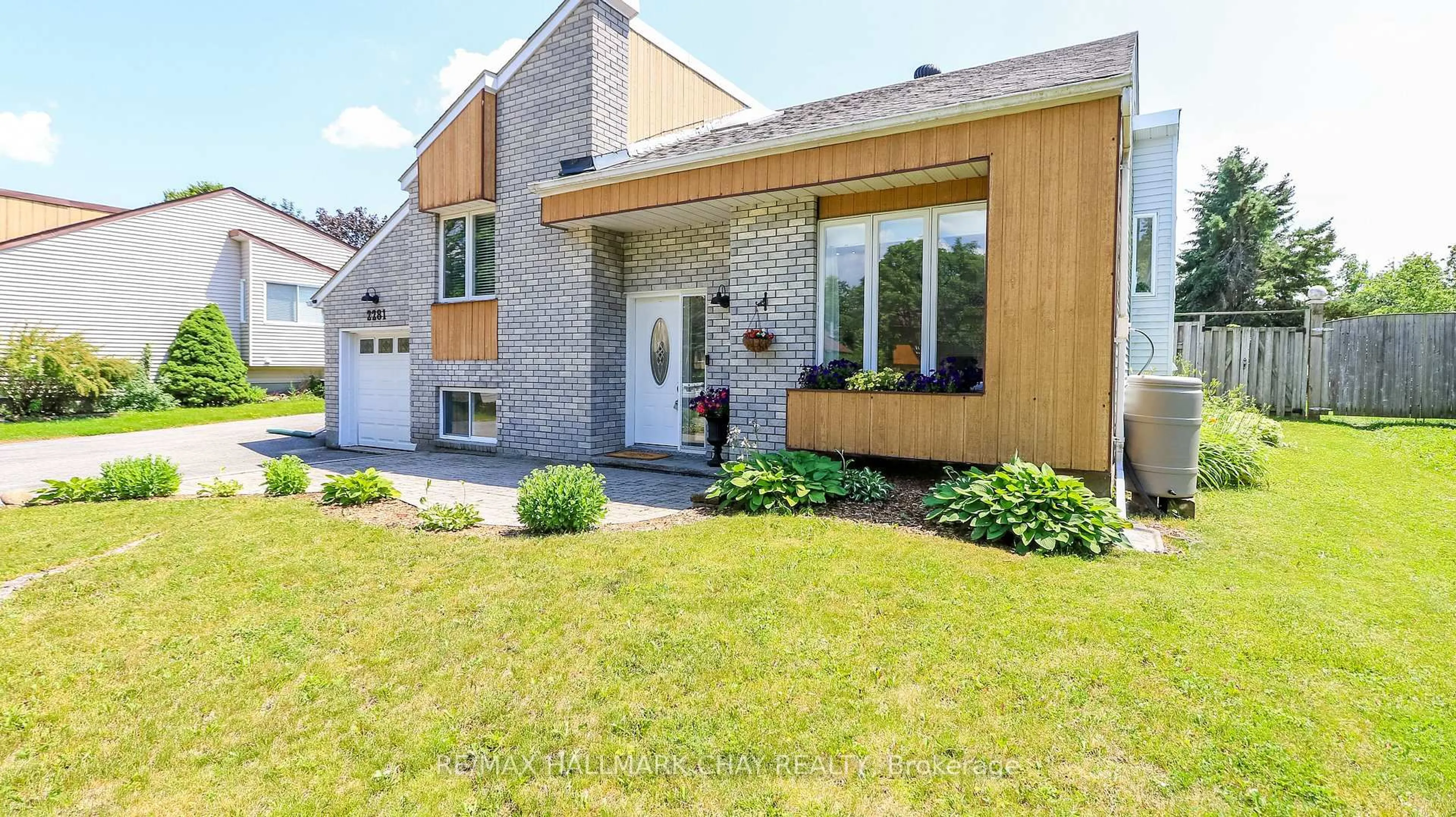 Home with brick exterior material, street for 2281 Scythes St, Innisfil Ontario L9S 1G7