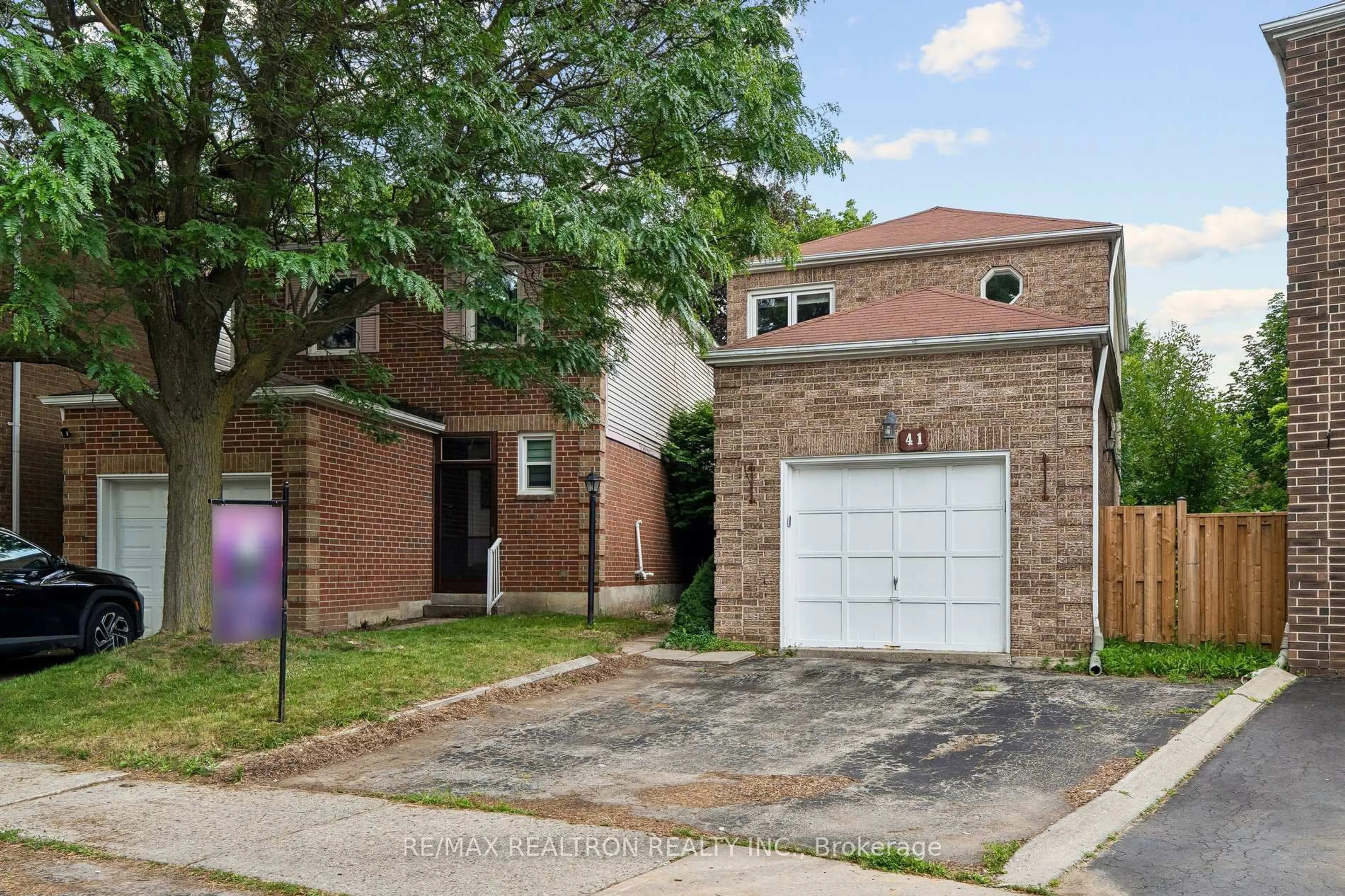 Home with brick exterior material, street for 41 Thornbury Circ, Vaughan Ontario L4J 5C3