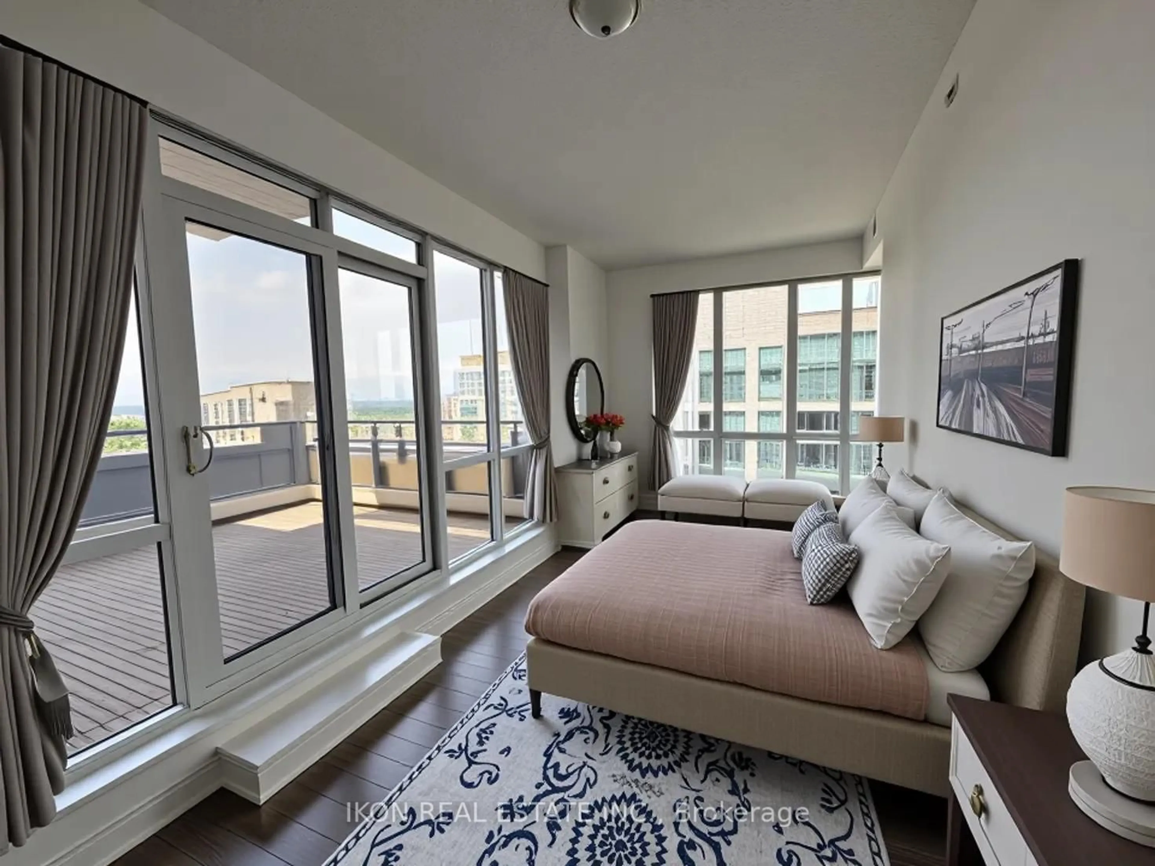 Bedroom with bed, unknown for 89 South Town Centre Blvd #1707, Markham Ontario L6G 0E8