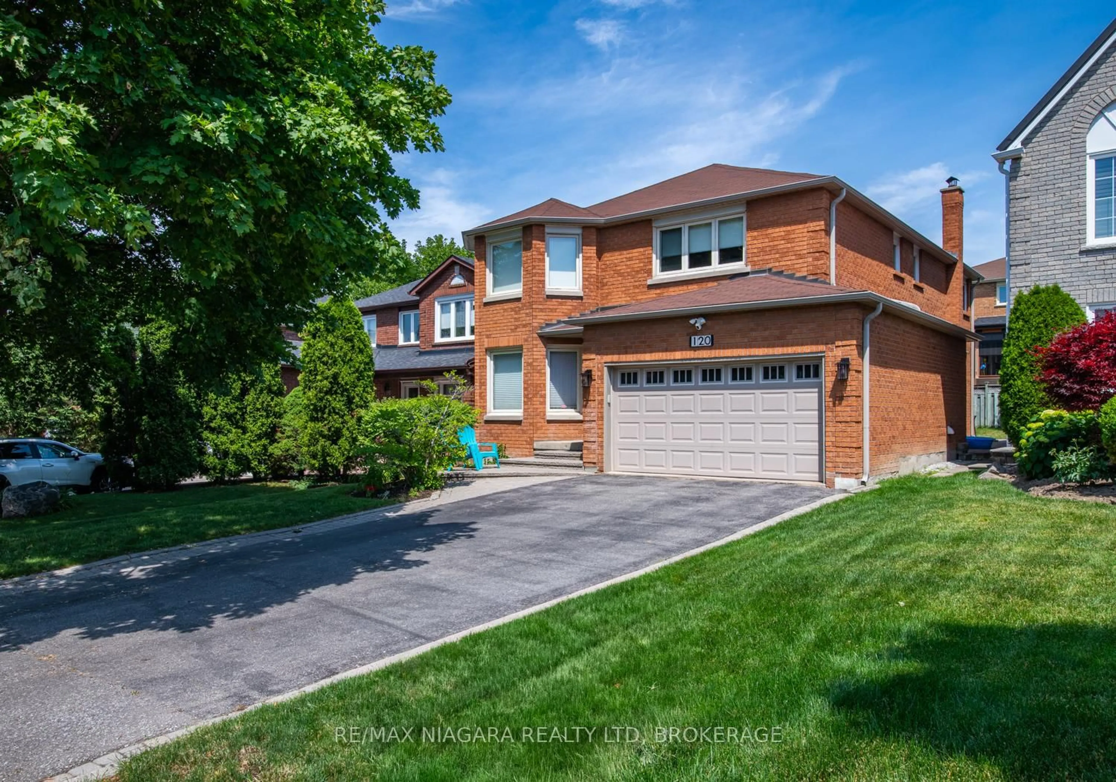 Home with brick exterior material, street for 120 Janesville Rd, Vaughan Ontario L4J 7A2