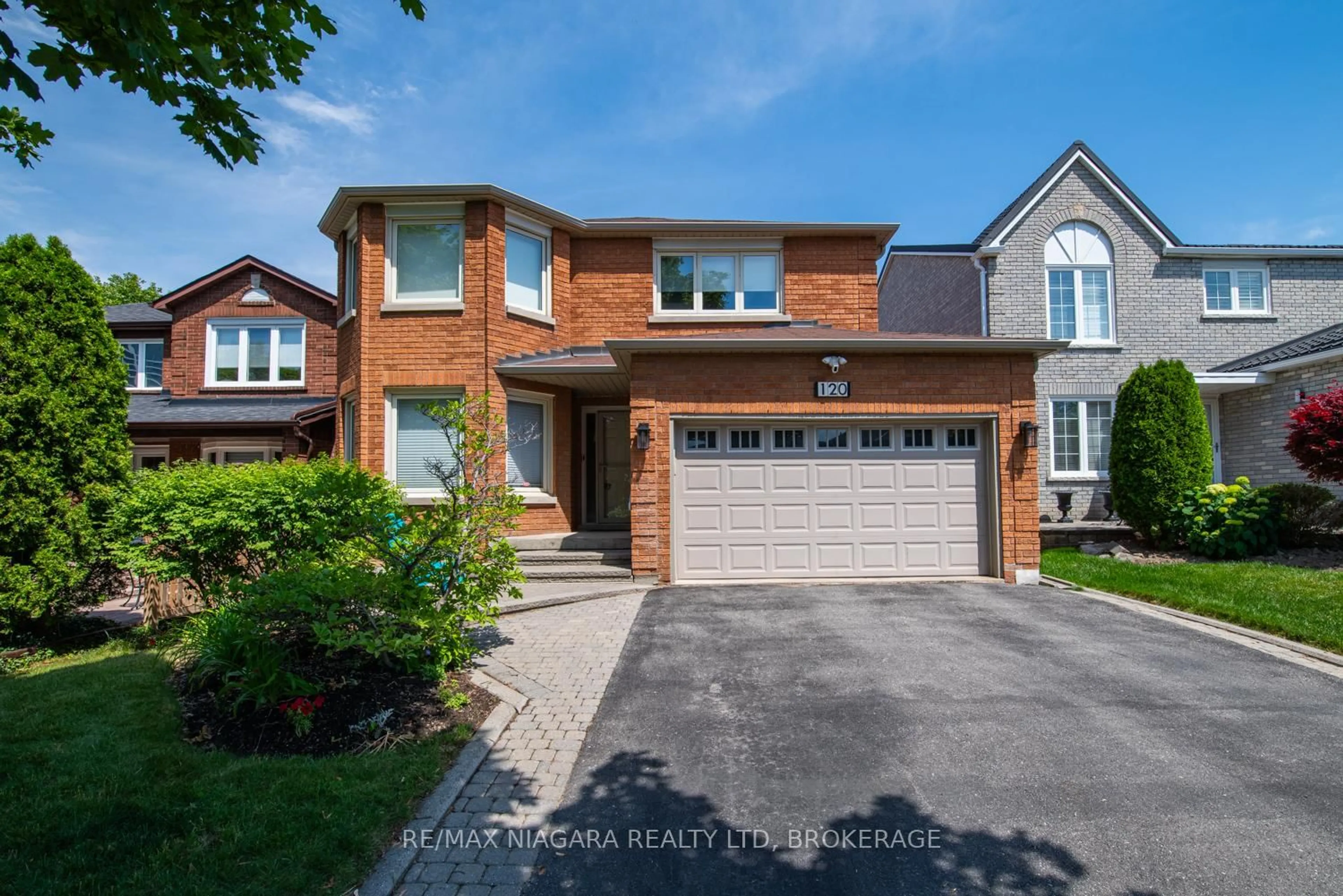 Home with brick exterior material, street for 120 Janesville Rd, Vaughan Ontario L4J 7A2