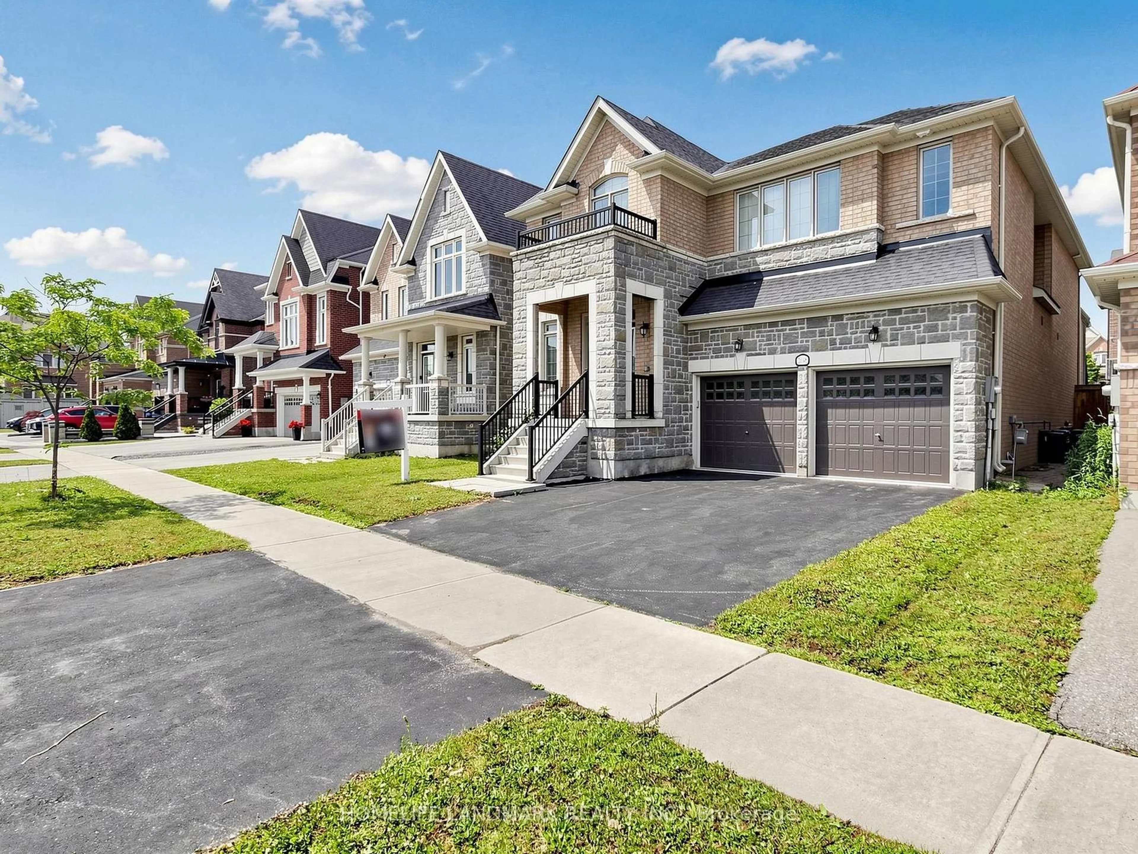 Home with brick exterior material, street for 2046 Webster Blvd, Innisfil Ontario L9S 0K8