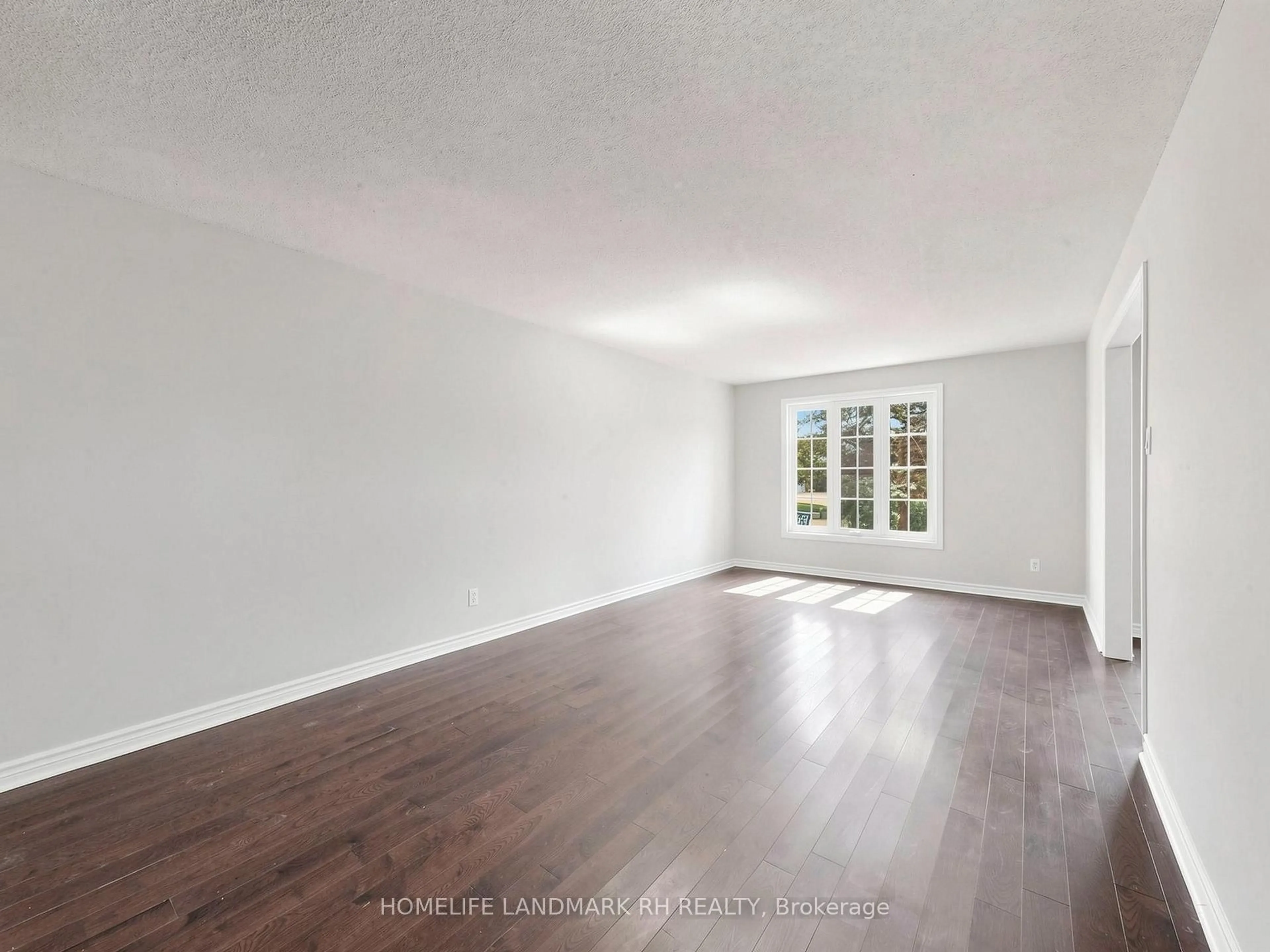 A pic of a room for 12 Doulton Crt, Markham Ontario L3R 8N8