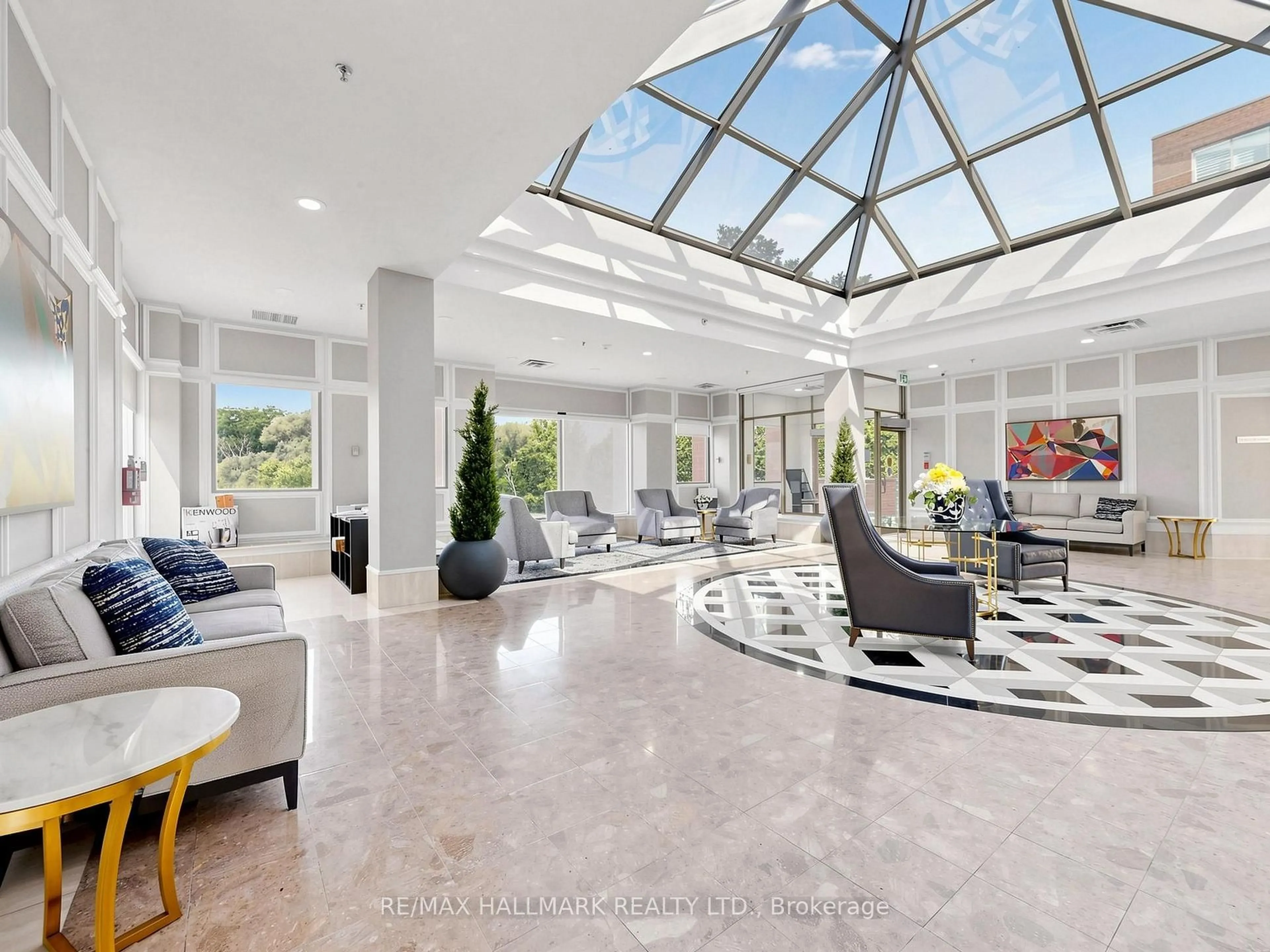 Lobby for 14924 Yonge St #302, Aurora Ontario L4G 6H7