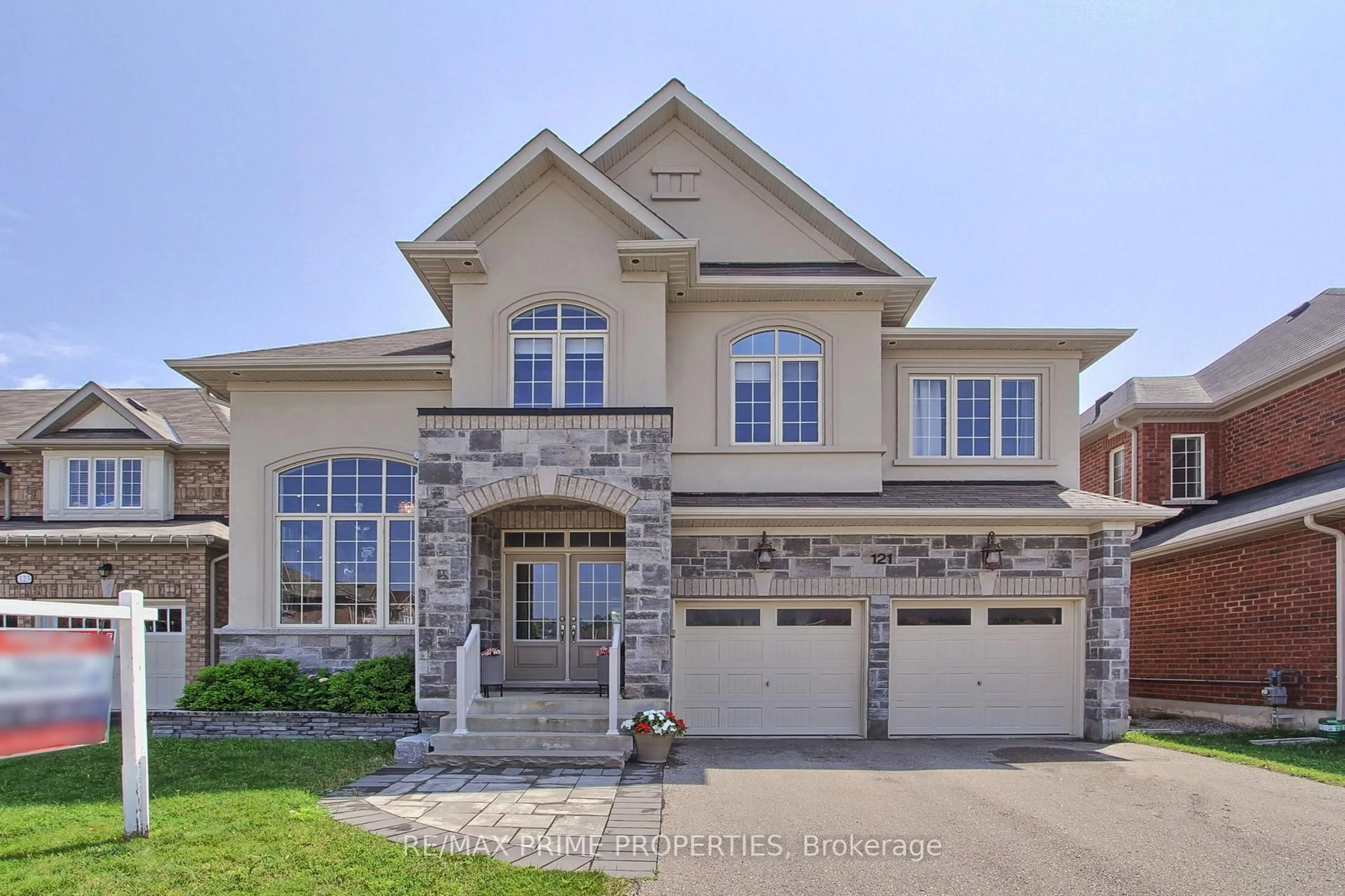Home with brick exterior material, street for 121 Robert Wilson Cres, Georgina Ontario L4P 0G8