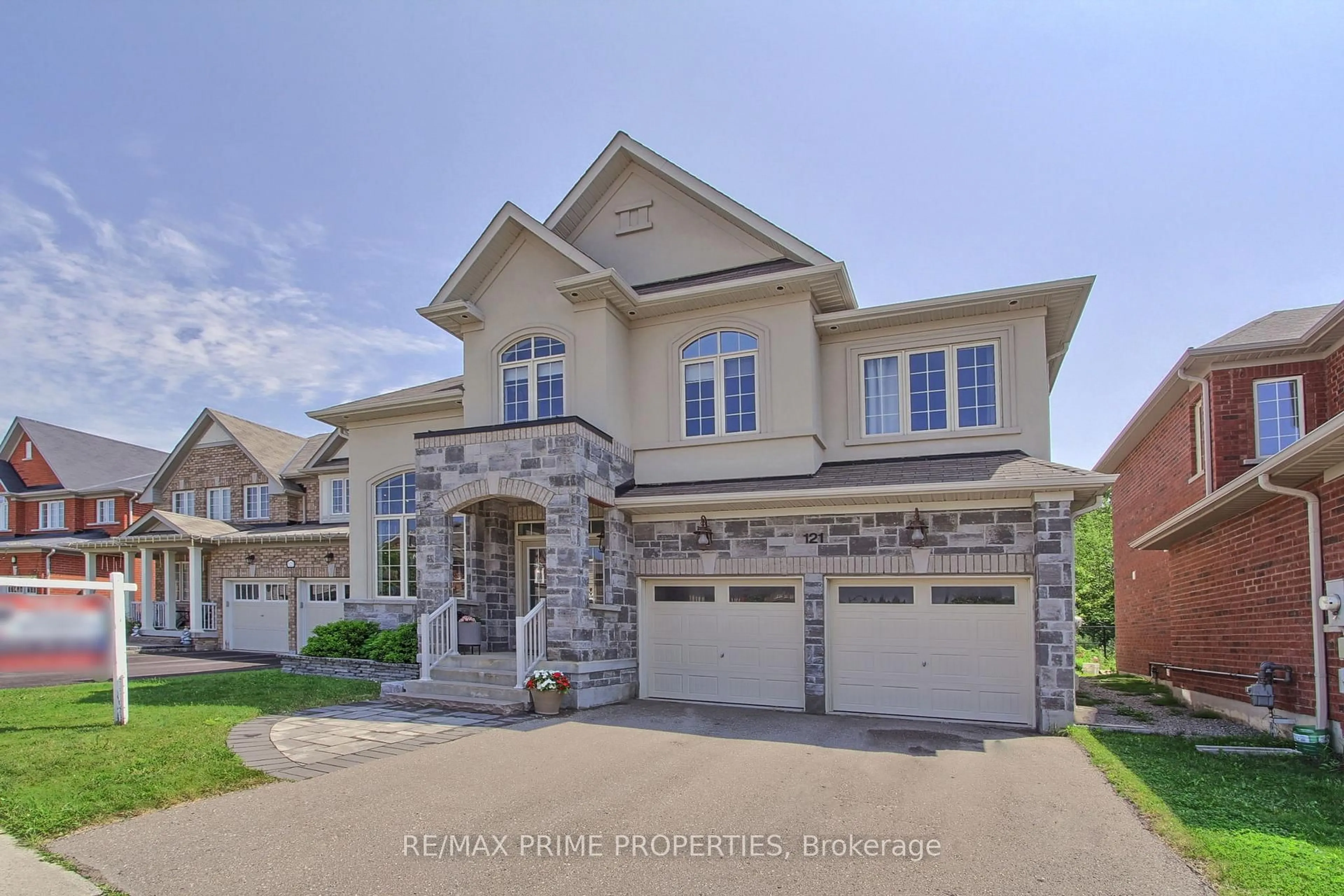 Home with brick exterior material, street for 121 Robert Wilson Cres, Georgina Ontario L4P 0G8