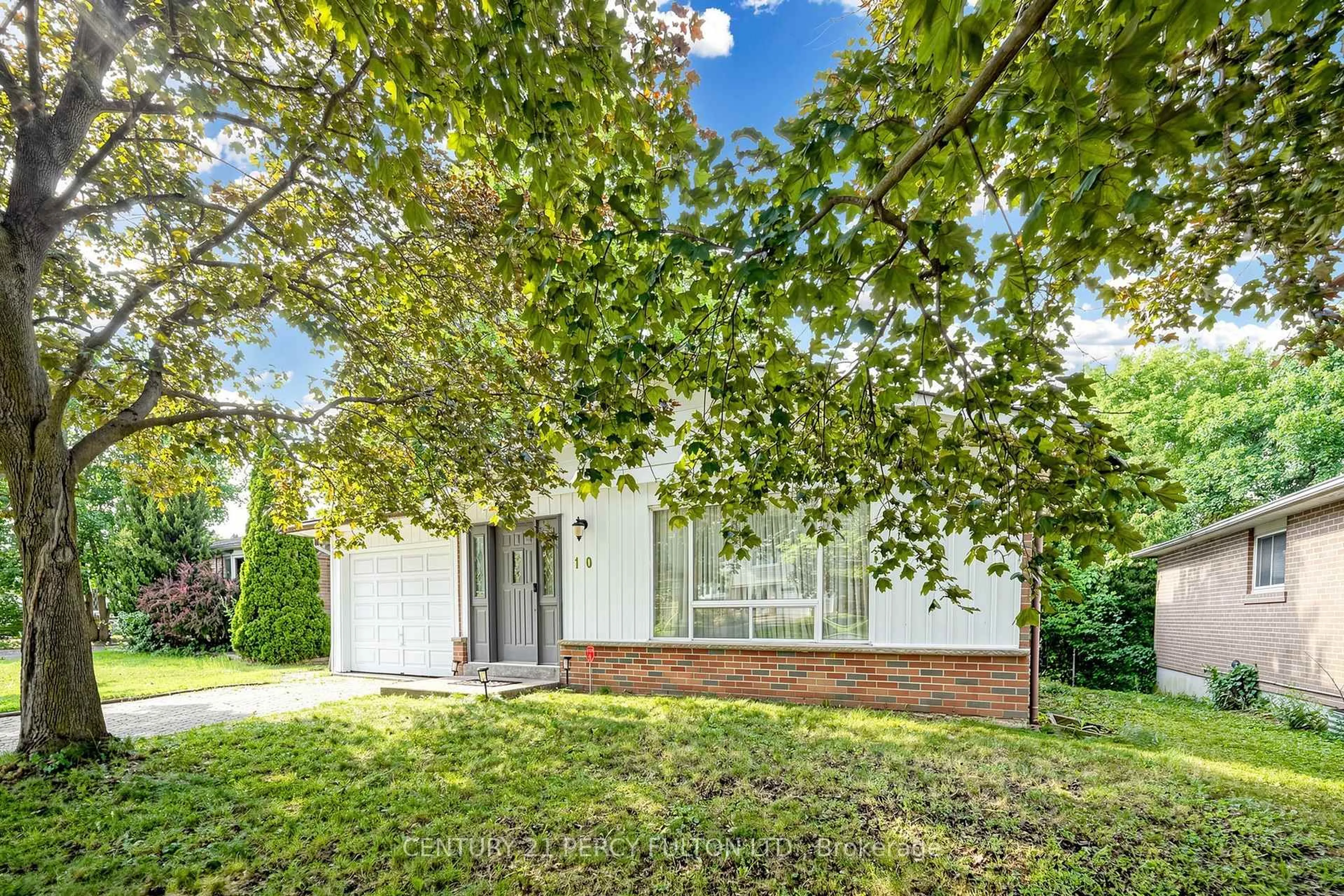 Home with brick exterior material, street for 10 Devins Dr, Aurora Ontario L4G 2Z1