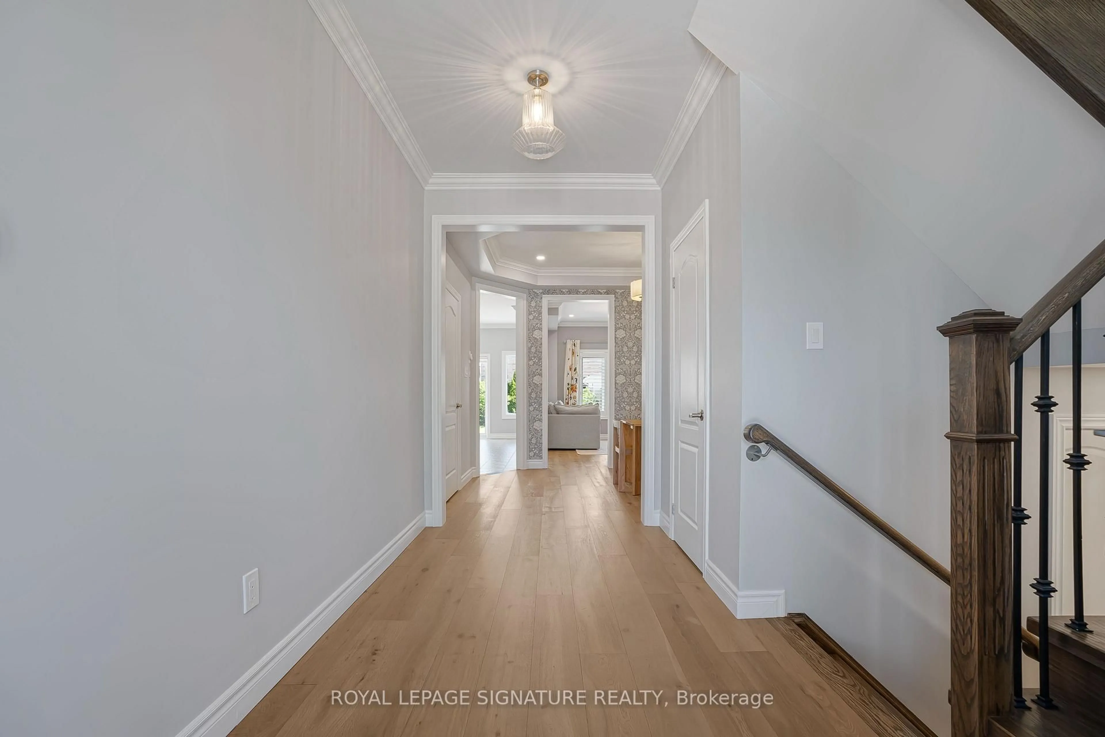 Indoor entryway for 35 Mahogany Forest Dr, Vaughan Ontario L6A 4S8