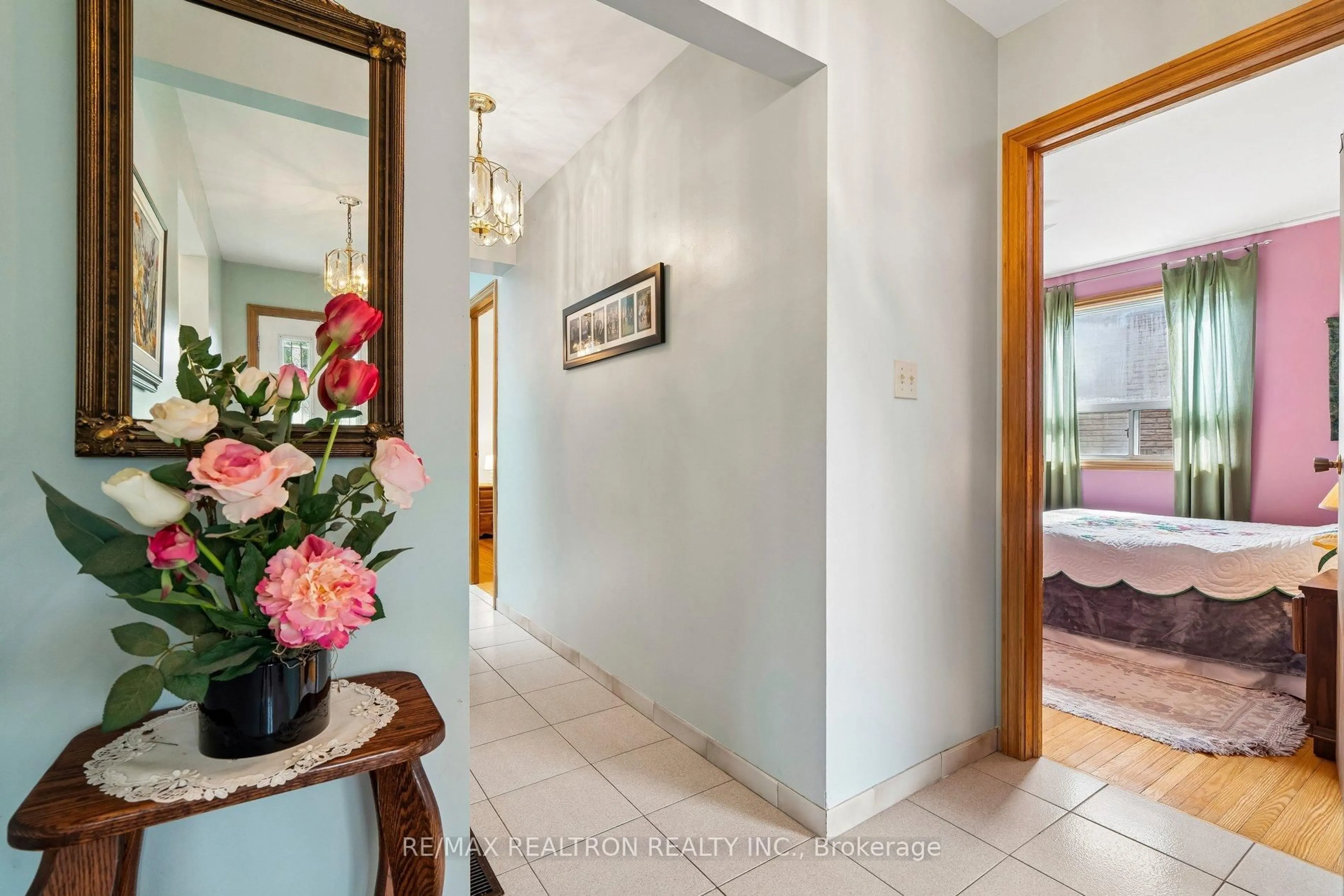 Indoor foyer for 23 George St, Richmond Hill Ontario L4E 2V7