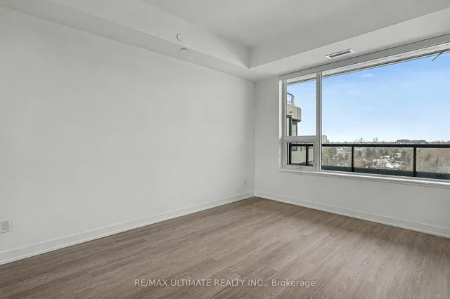 8188 Yonge St #727, Vaughan 4