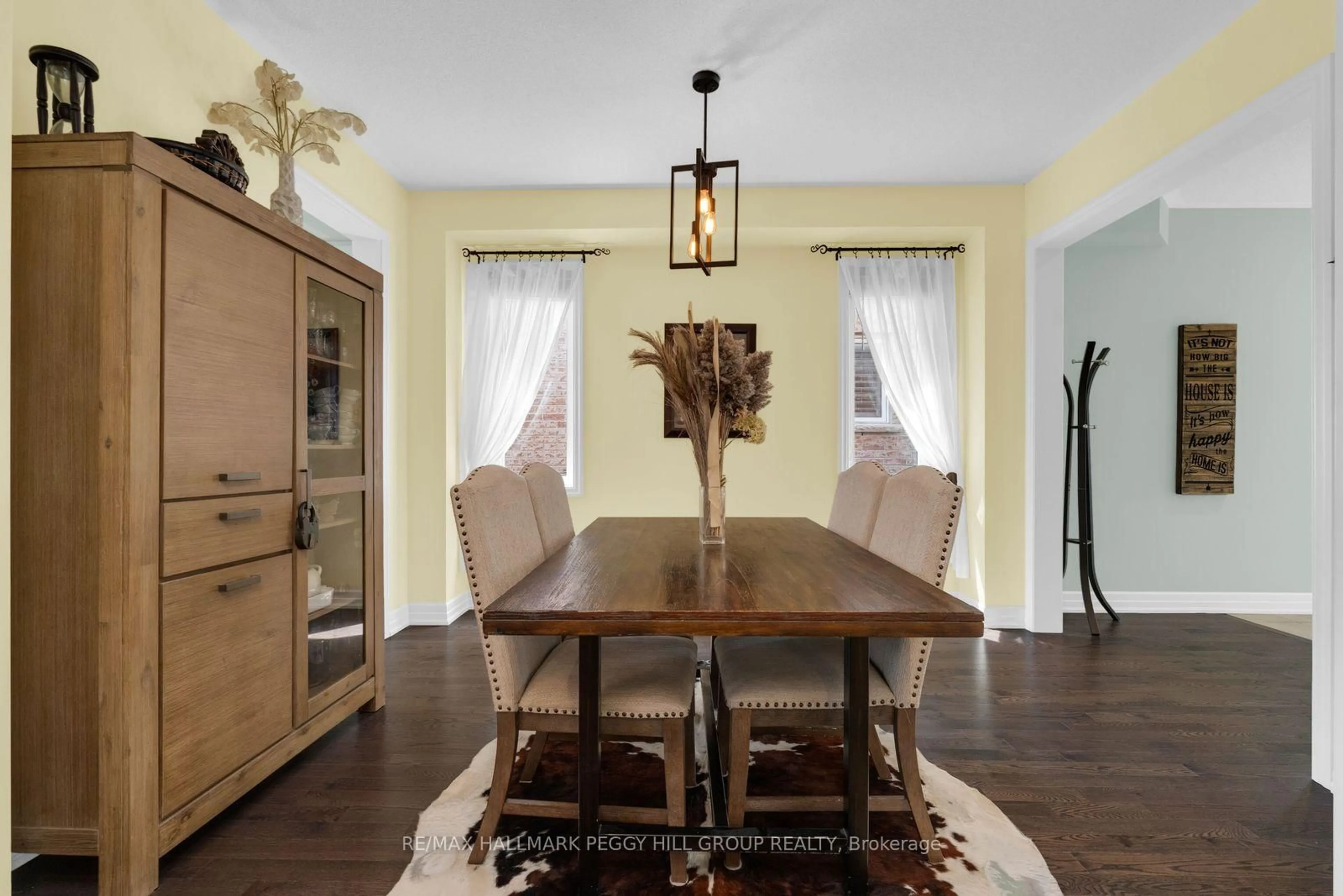 Dining room, unknown for 15 Wagner Cres, Essa Ontario L3W 0P4