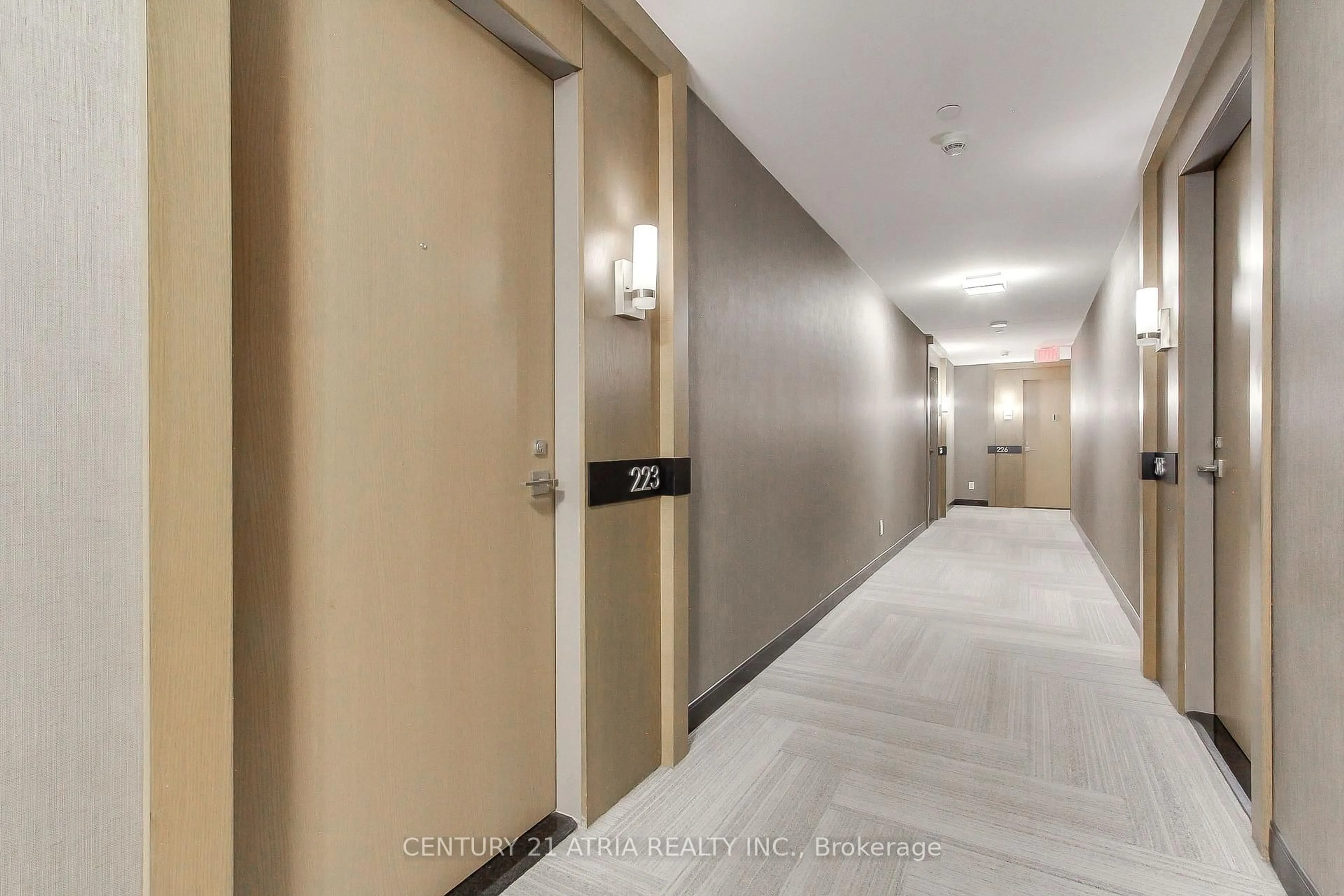 Indoor foyer for 18 Uptown Dr #223, Markham Ontario L3R 5M5