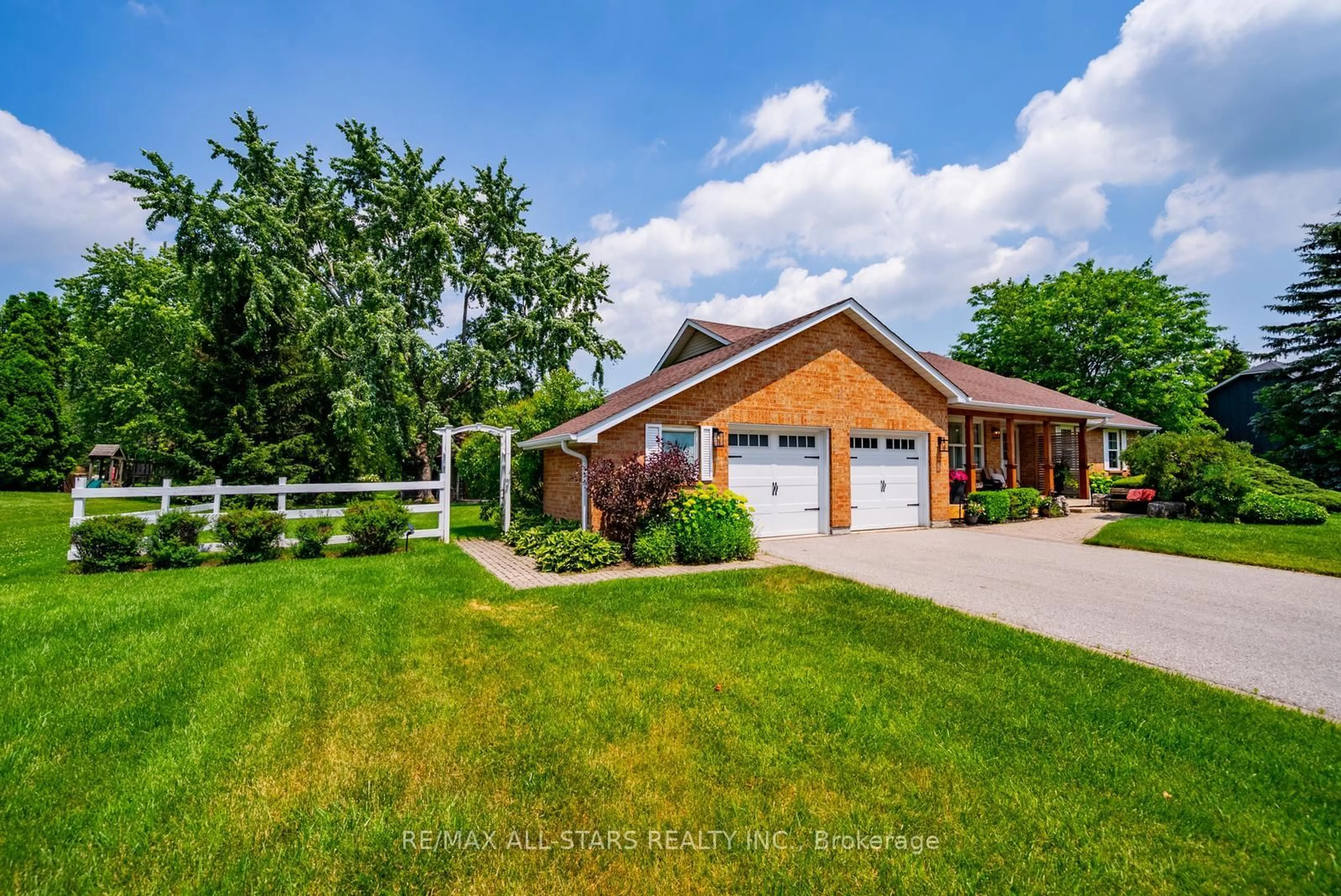 Home with brick exterior material, water/lake/river/ocean view for 245 Cam Fella Blvd, Whitchurch-Stouffville Ontario L4A 7J5