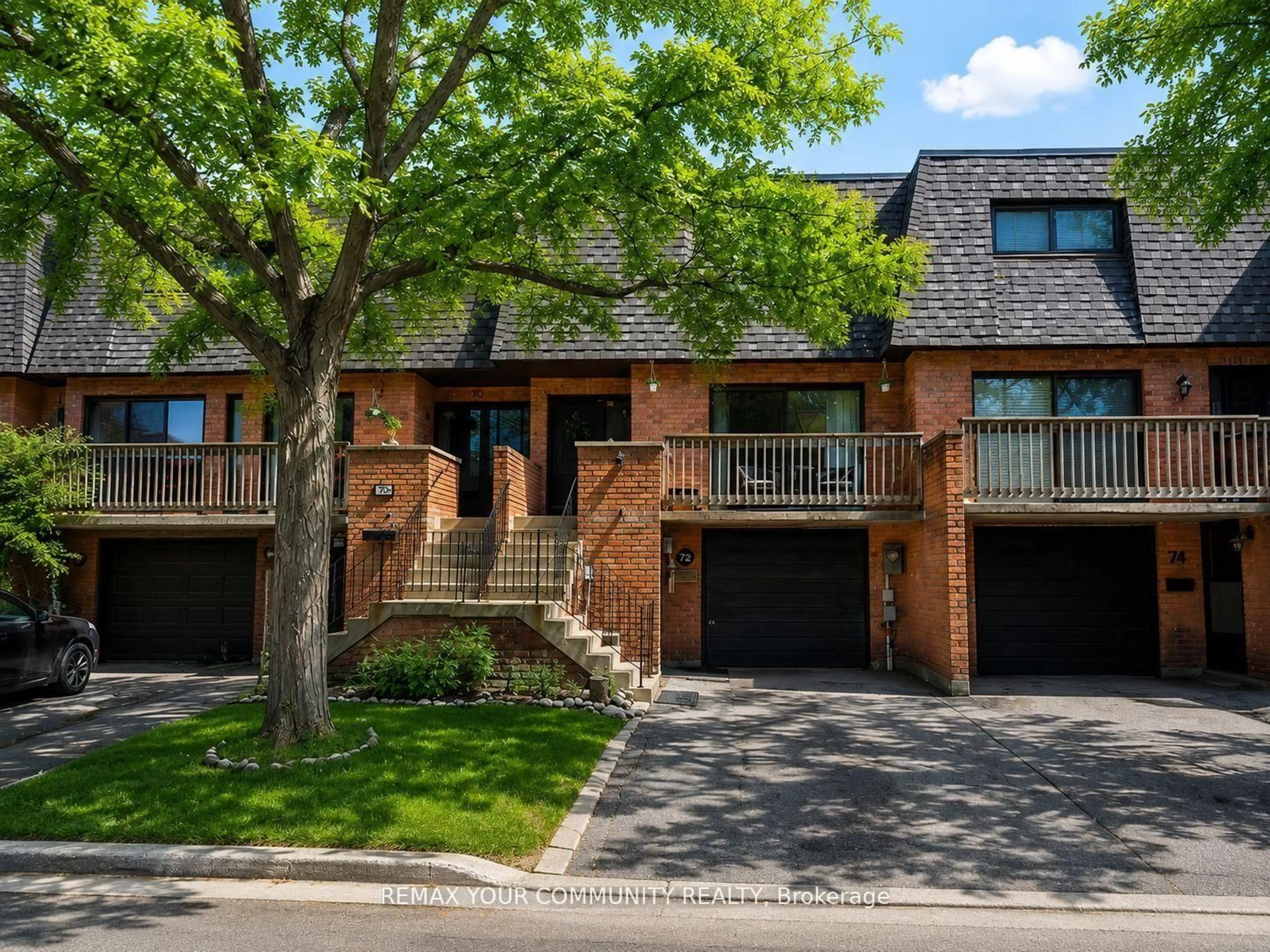 Home with brick exterior material, street for 72 Ashglen Way #16, Markham Ontario L3R 3A7