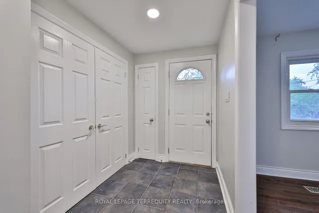 254 Lakeland Cres, Richmond Hill 5