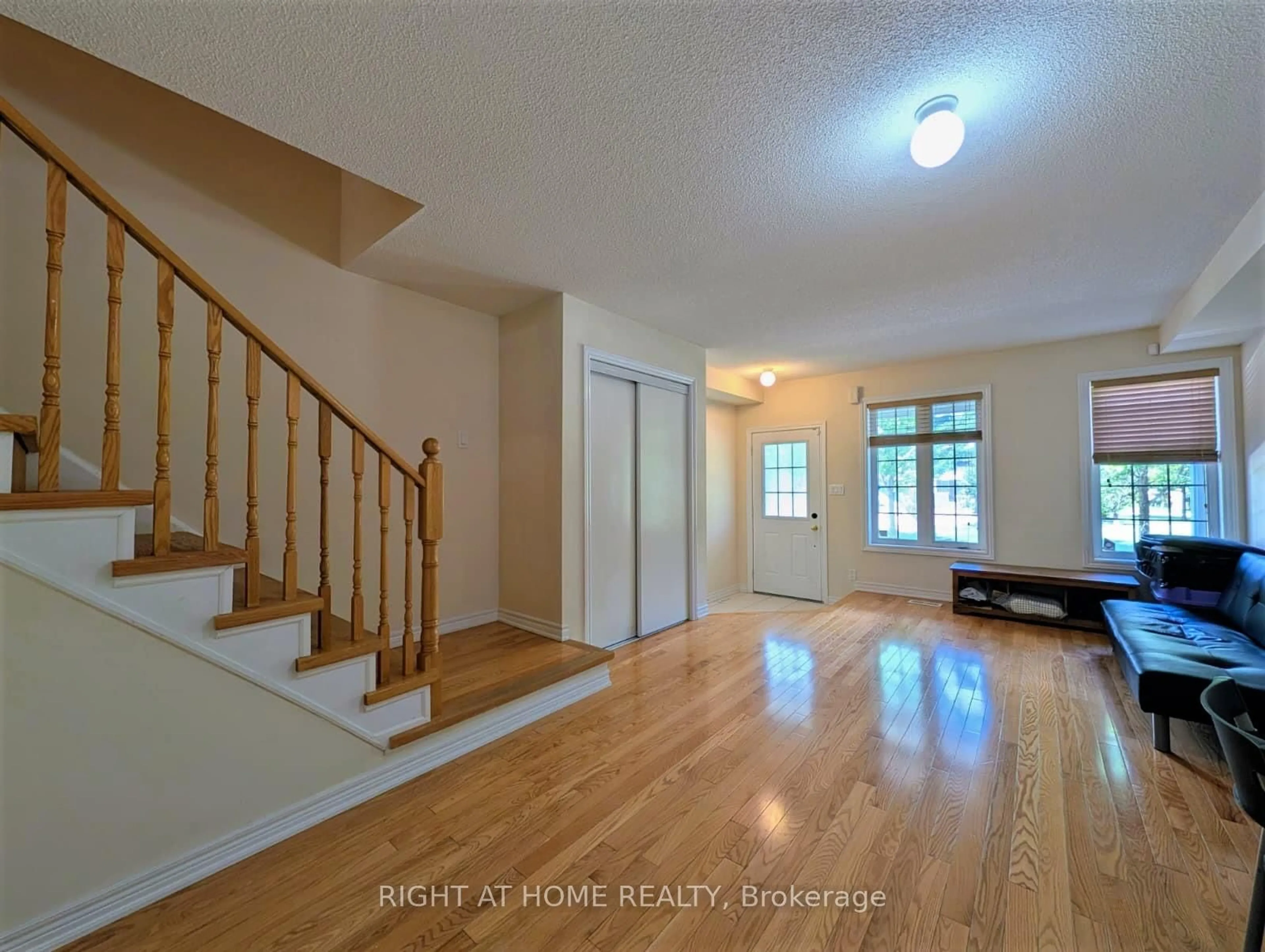 Unknown for 279 Caboto Tr, Markham Ontario L3R 0R5
