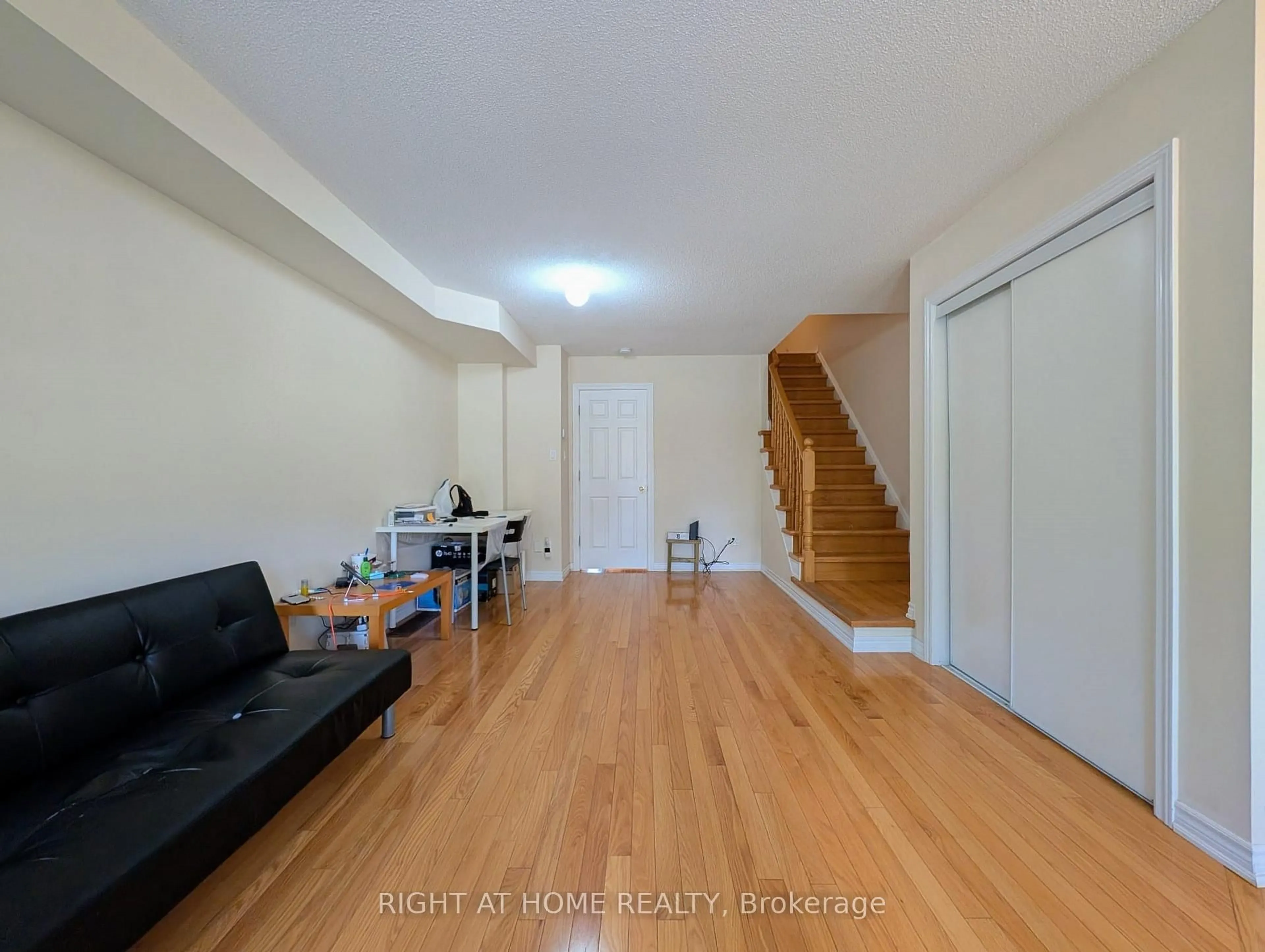 A pic of a room for 279 Caboto Tr, Markham Ontario L3R 0R5