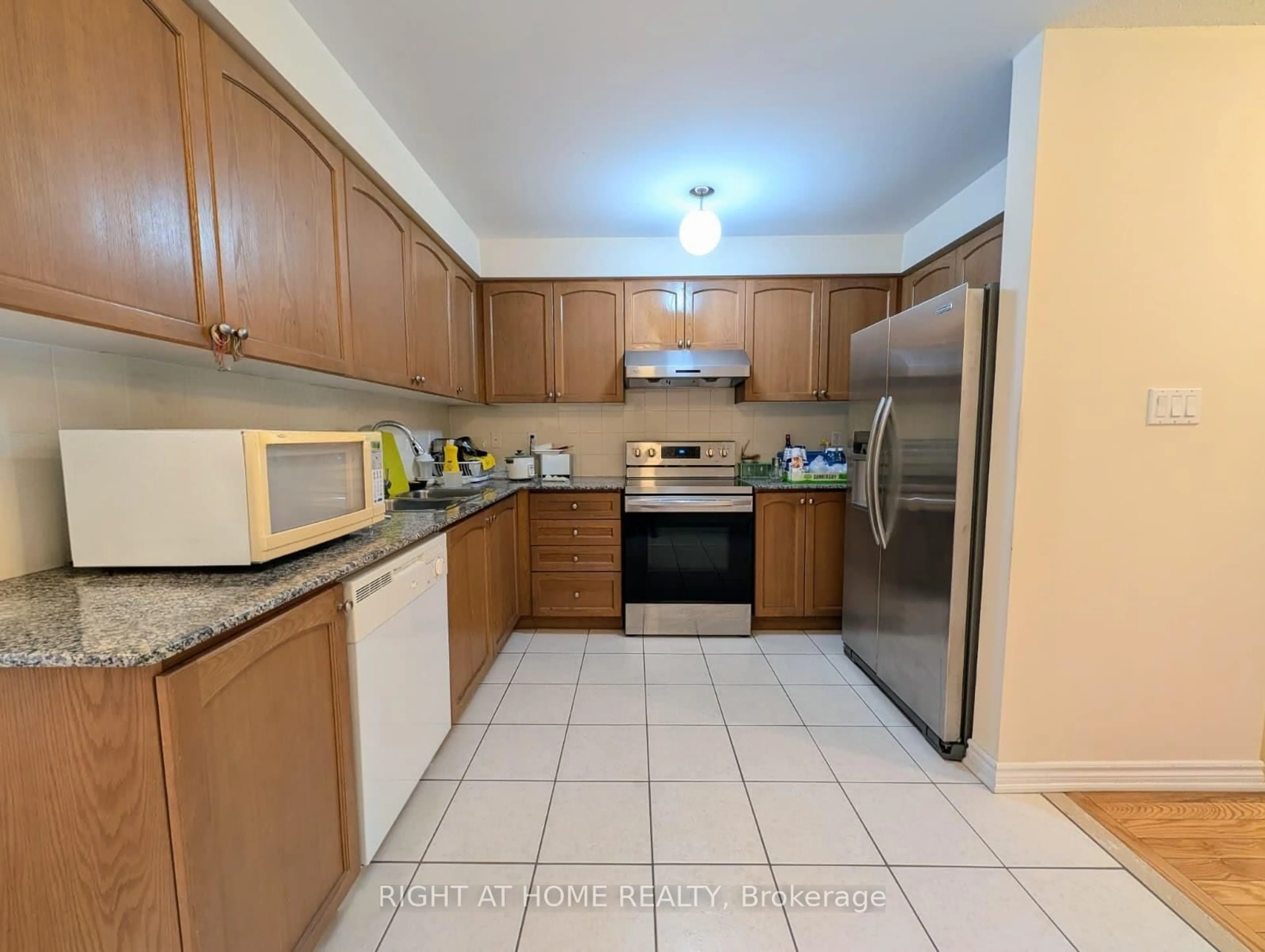 Standard kitchen, unknown for 279 Caboto Tr, Markham Ontario L3R 0R5