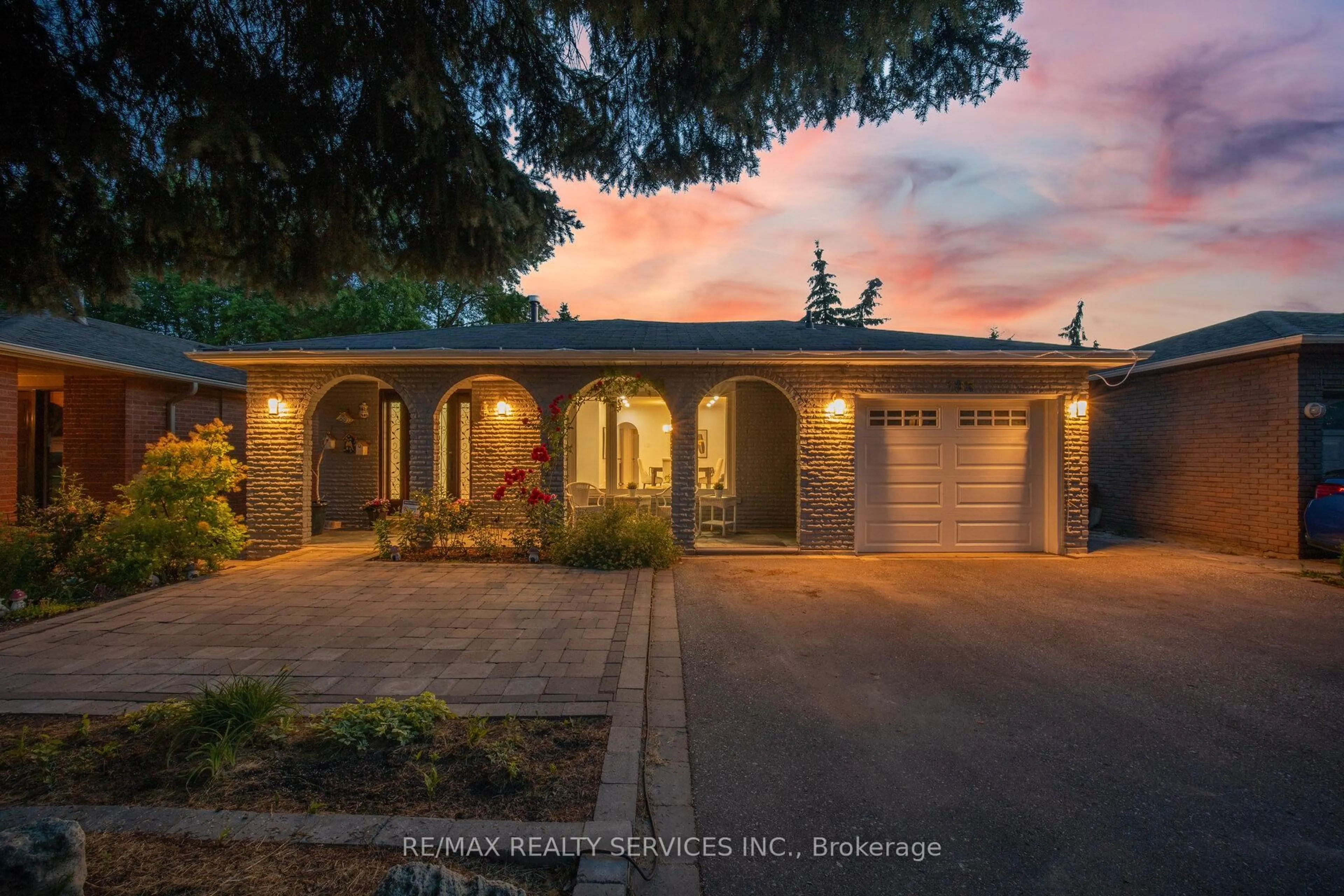 Home with brick exterior material, street for 133 Romfield Crct, Markham Ontario L3T 3H7