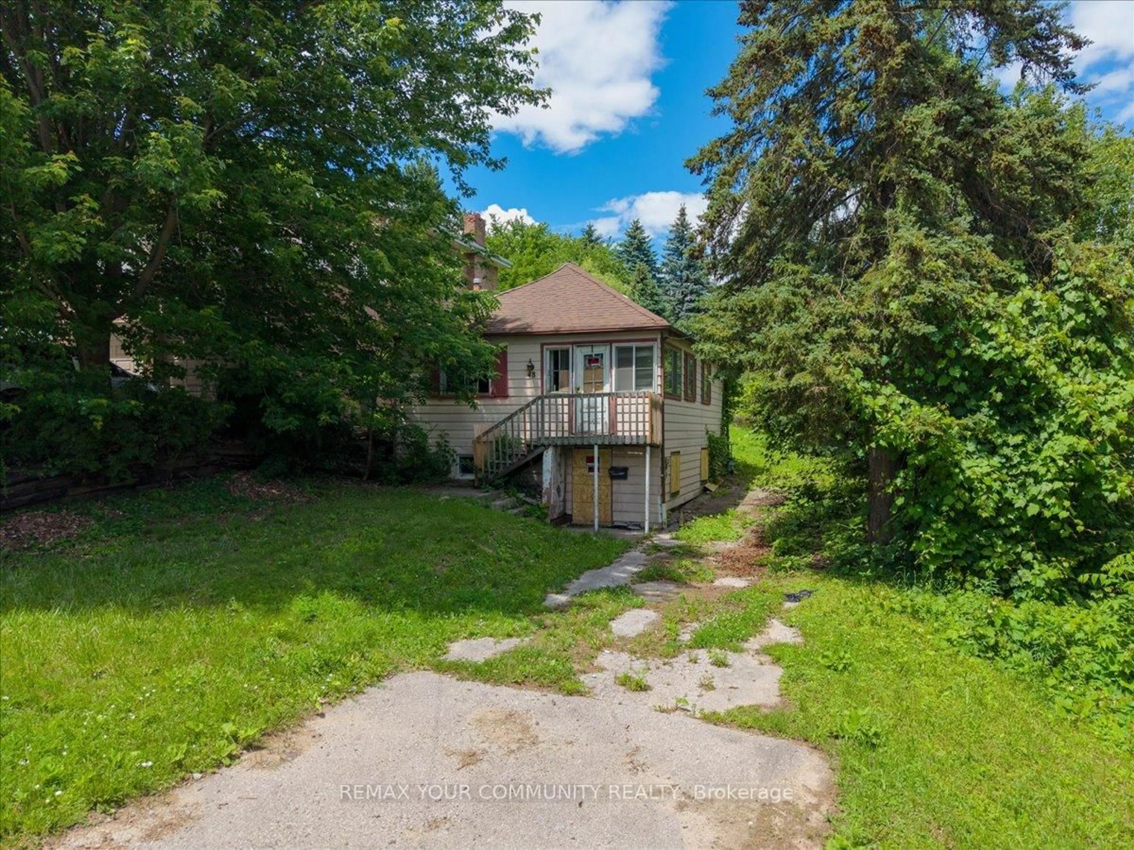 A pic from outside/outdoor area/front of a property/back of a property/a pic from drone, unknown for 48 Gamble St, Vaughan Ontario L4L 1R3