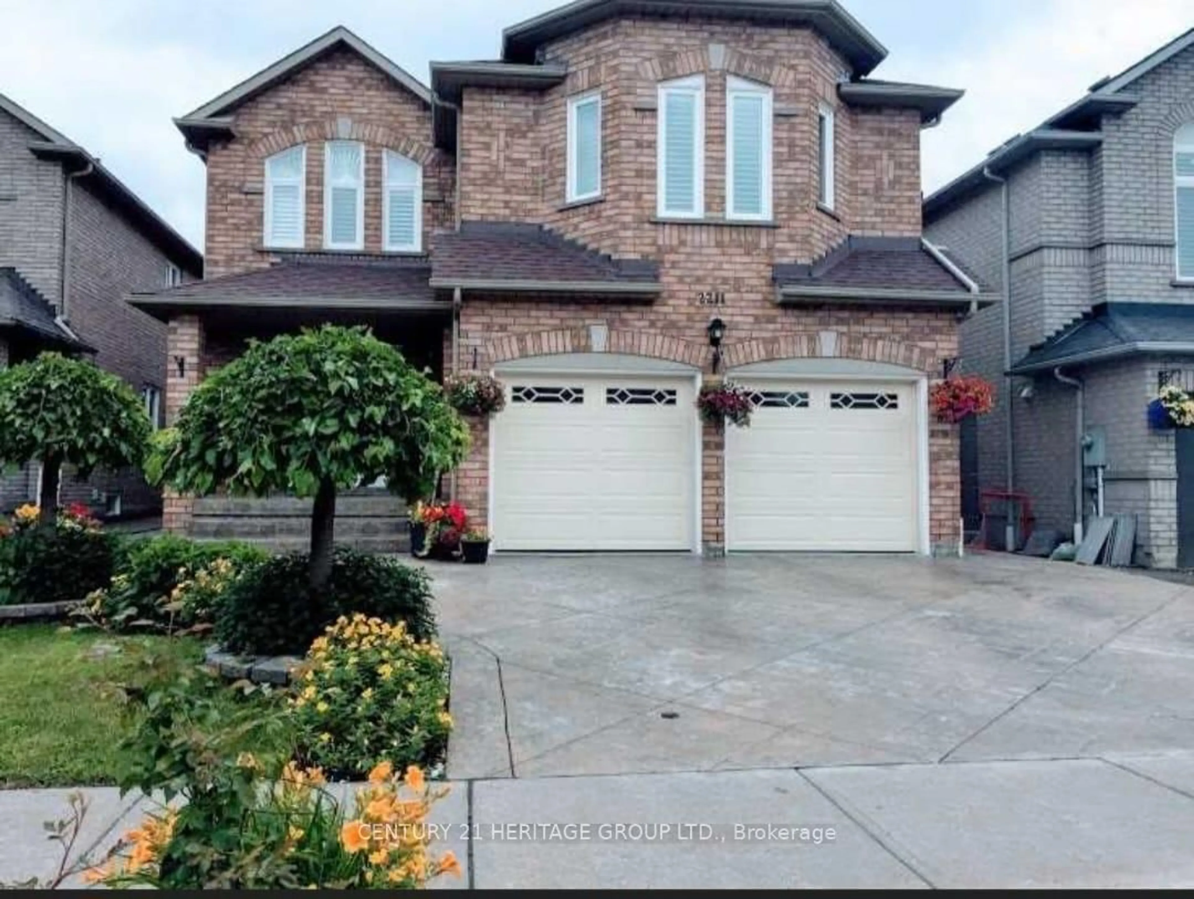 Home with brick exterior material, street for 2211 Old Rutherford Rd, Vaughan Ontario L6A 1Z7