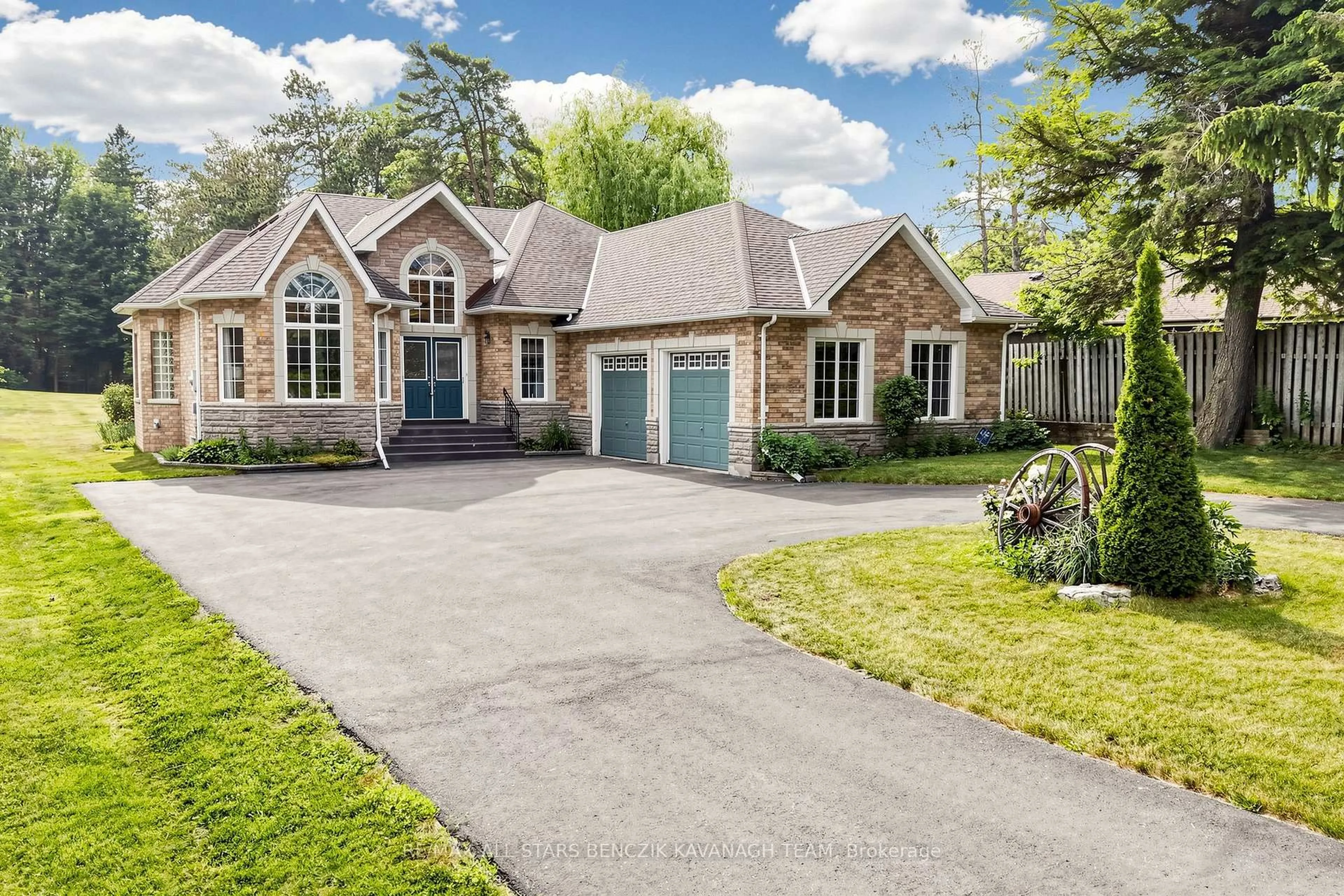Home with brick exterior material, street for 5633 Lakeshore Rd, Whitchurch-Stouffville Ontario L4A 7X3