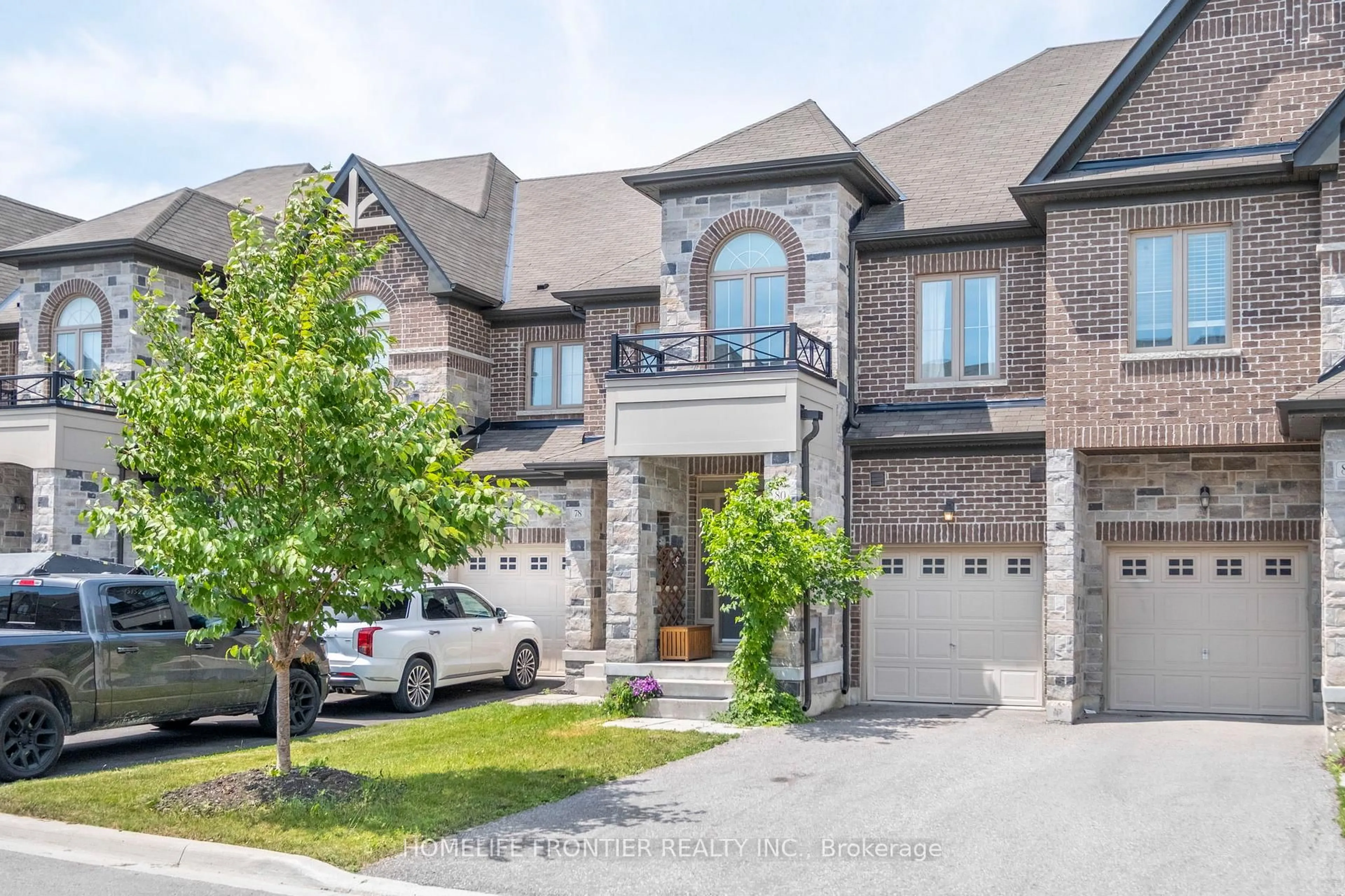 Home with brick exterior material, street for 80 Walter Proctor Rd, East Gwillimbury Ontario L9N 0L6