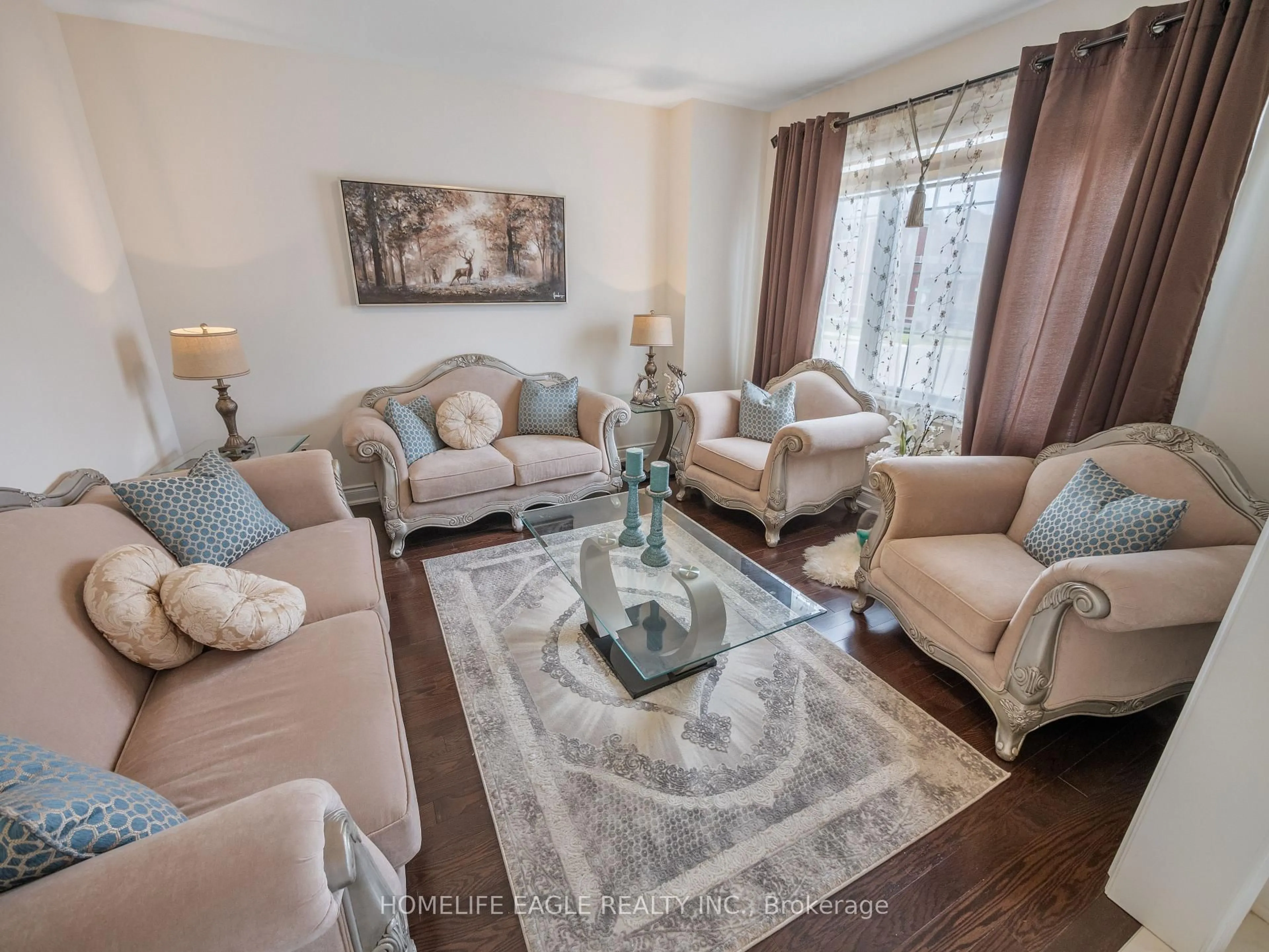 Living room with furniture, unknown for 245 Danny Wheeler Blvd, Georgina Ontario L4P 0J8