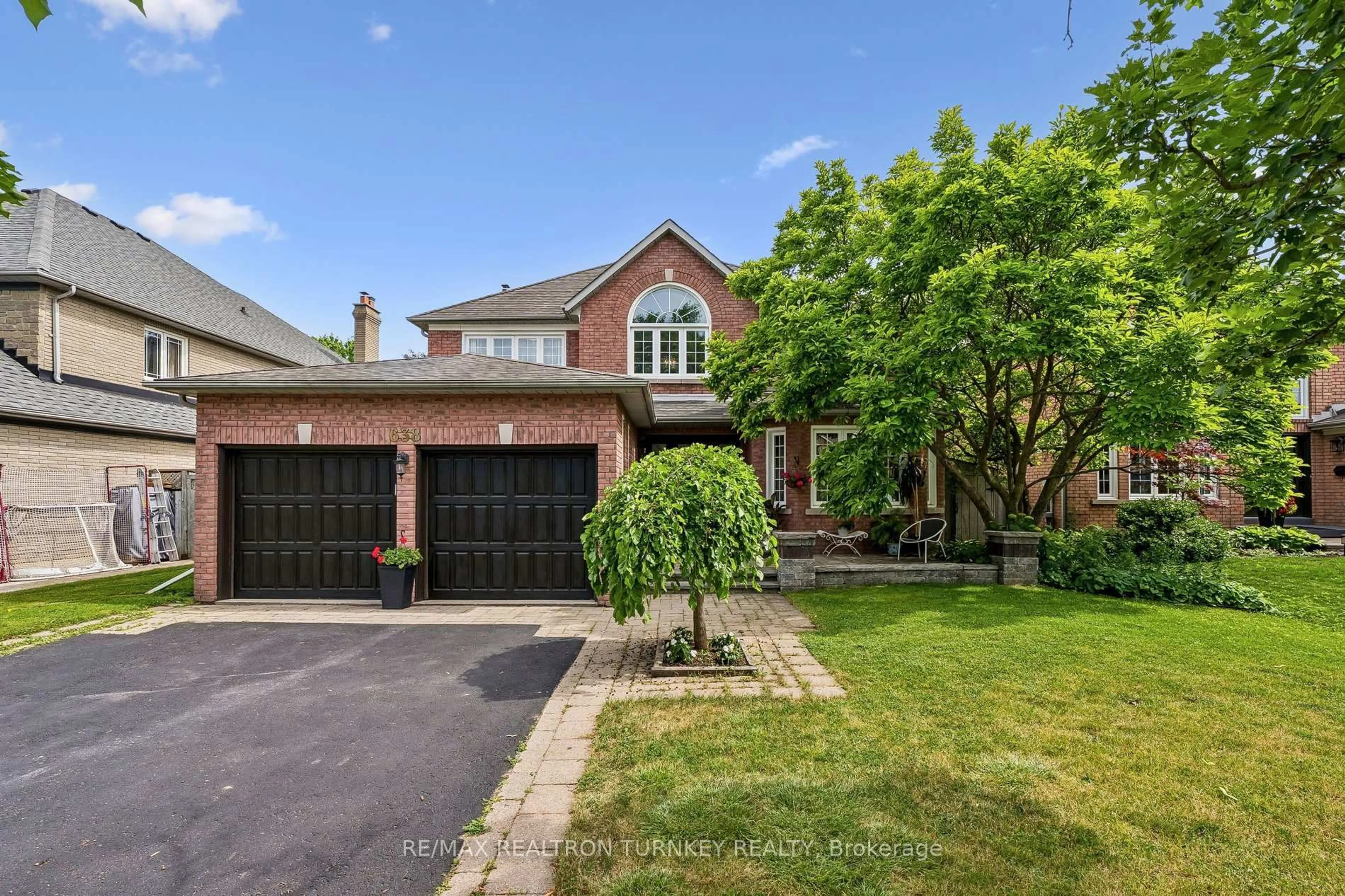 Home with brick exterior material, street for 638 Gagnon Pl, Newmarket Ontario L3X 1V8