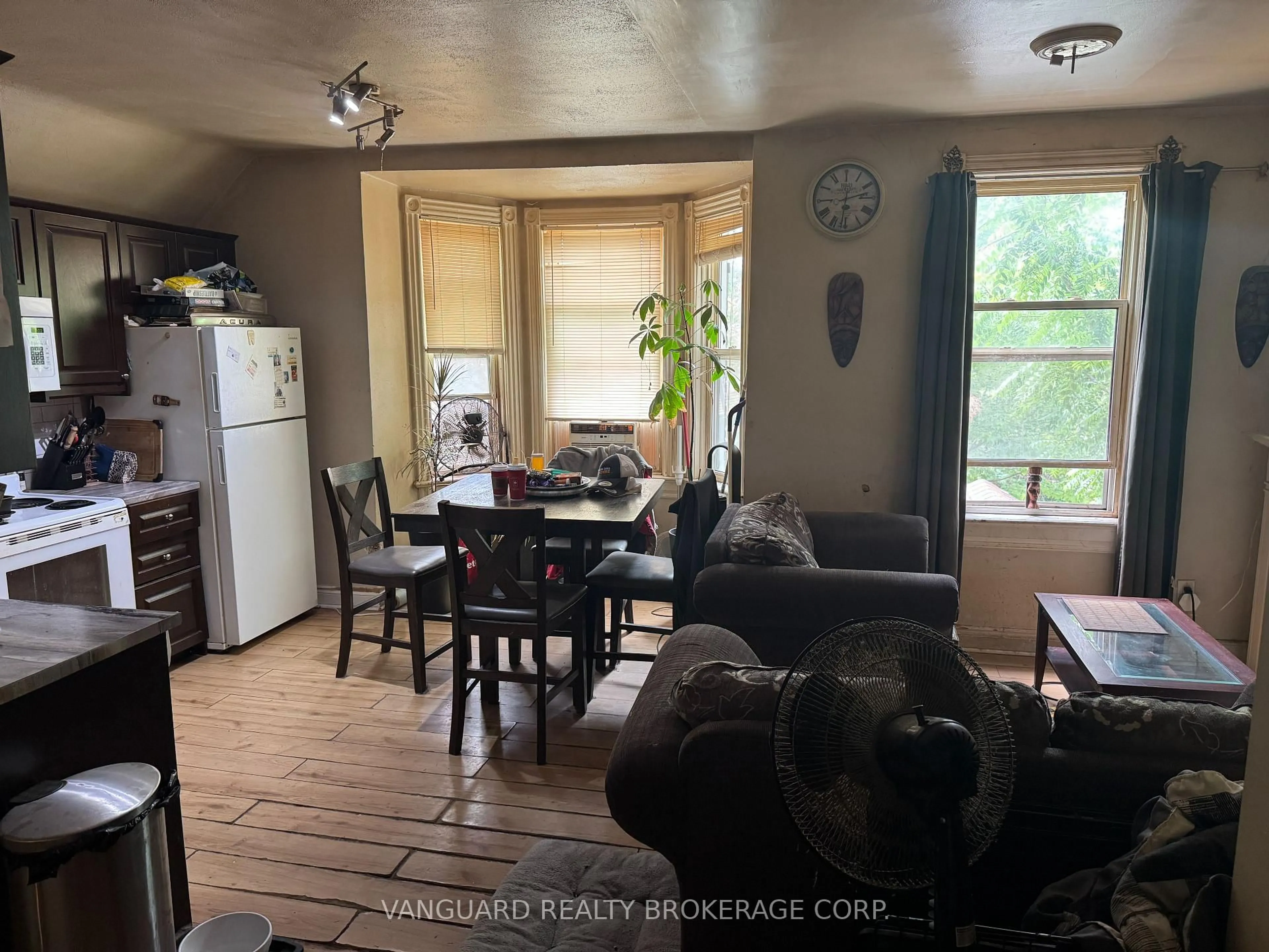 Unknown for 76 Wellington St, New Tecumseth Ontario L9R 1G8